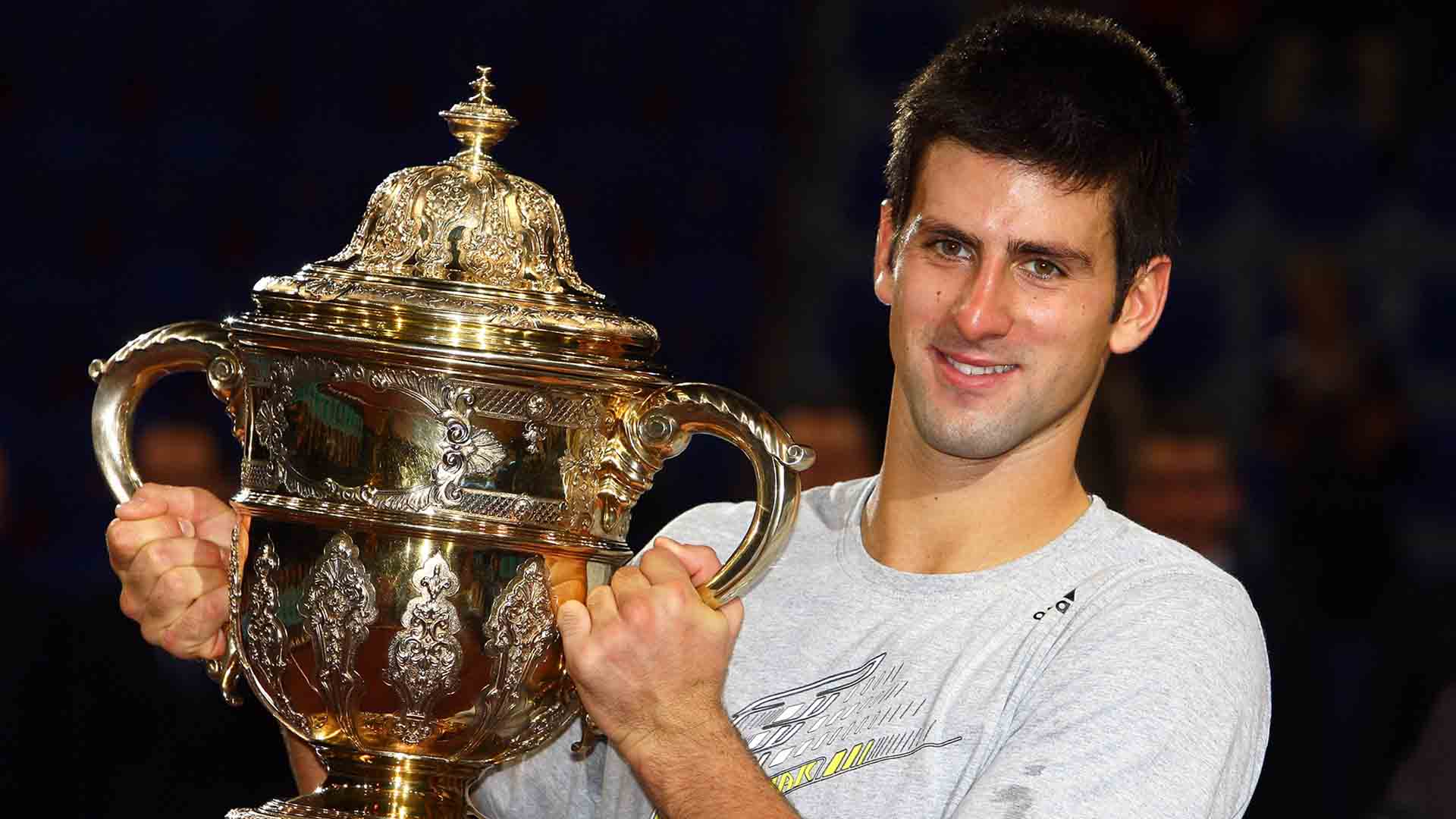 Novak Djokovic defeated three-time defending champion Roger Federer in three sets in the 2009 Swiss Indoors Basel final.