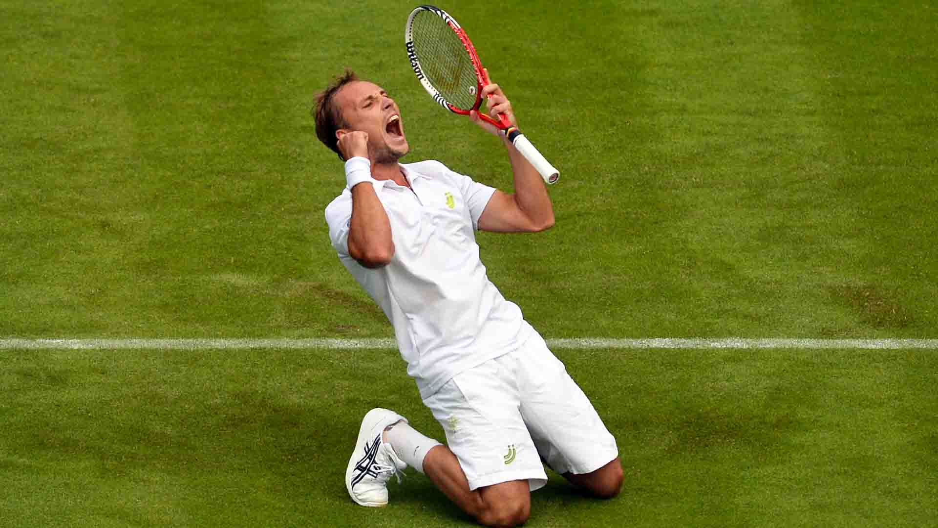 Steve Darcis defeated Rafael Nadal in straight sets in the first round at Wimbledon in 2013.