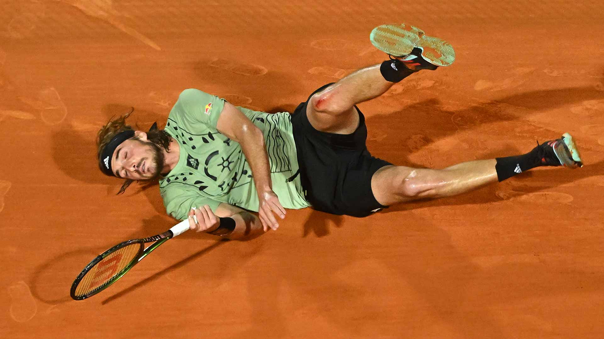 Stefanos Tsitsipas Overpowers Diego Schwartzman In Monte Carlo ATP Tour Tennis