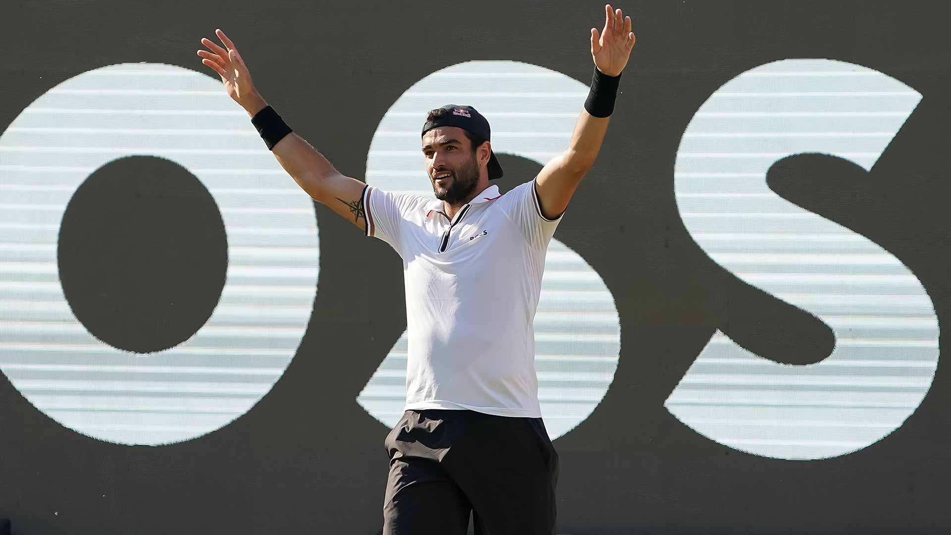 Matteo Berrettini Defeats Andy Murray To Win Stuttgart Title ATP Tour Tennis