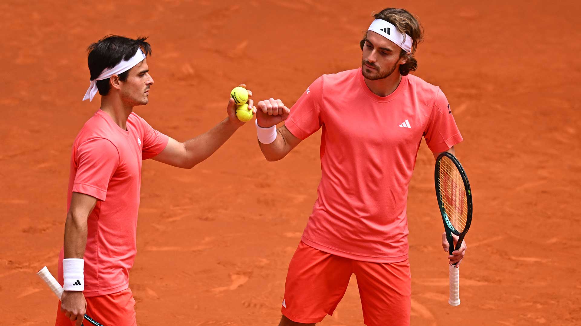 Los hermanos Tsitsipas harán dupla en Roland Garros