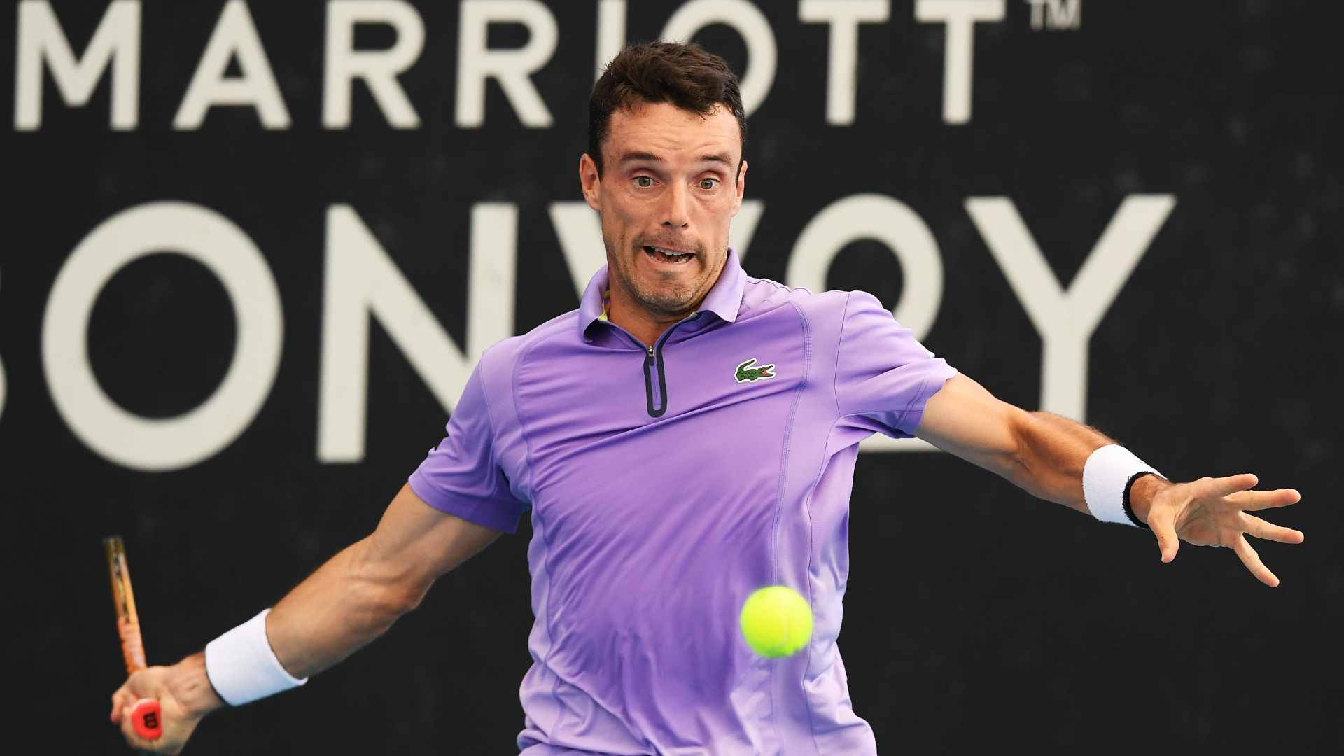 Roberto Bautista Agut vence a Davidovich Fokina en Adelaida para quedar con récord de 3-1 en 2023.