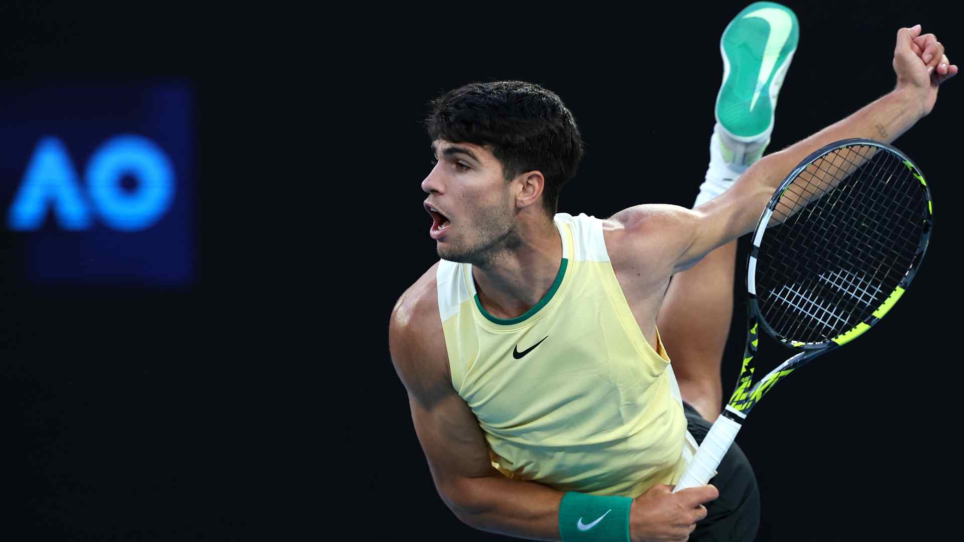 Carlos Alcaraz buscará ante Zverev su 1ª semifinal en Australia.