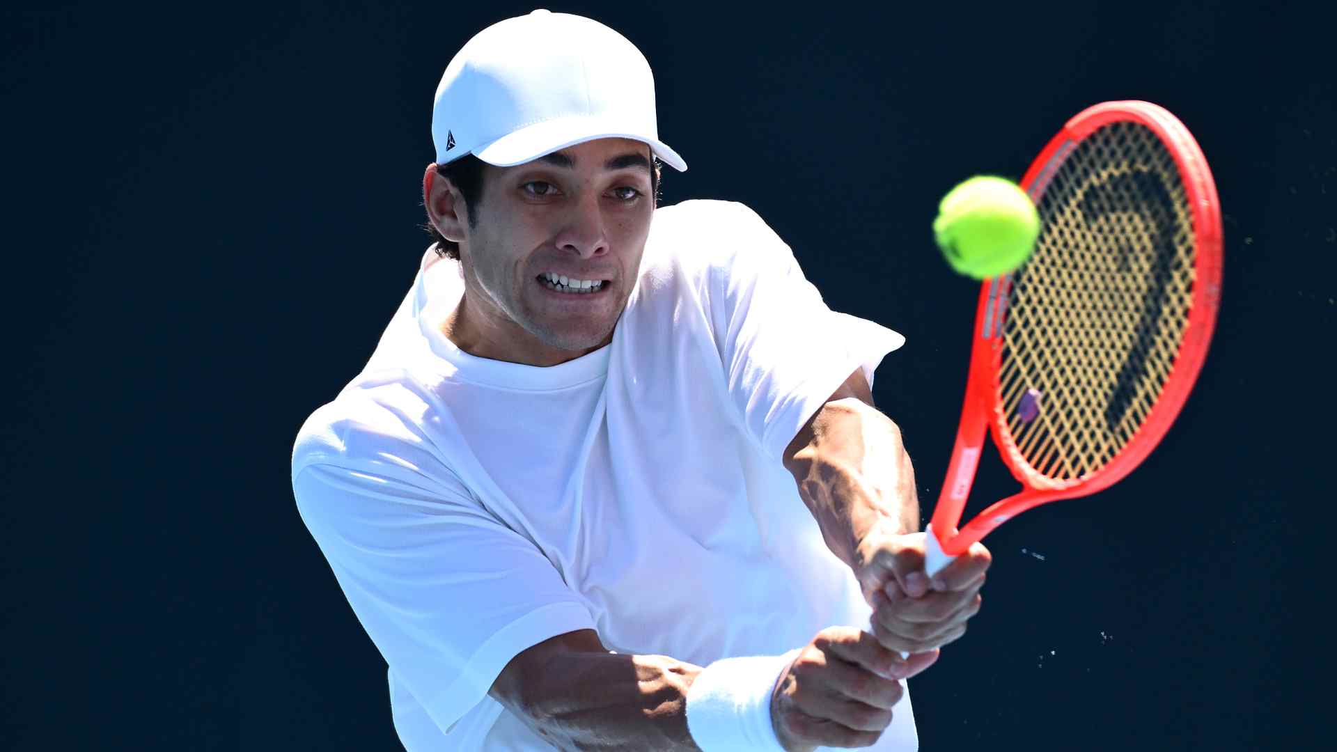 Cristian Garín suma su primer triunfo de cuadro principal en Australia desde 2022.