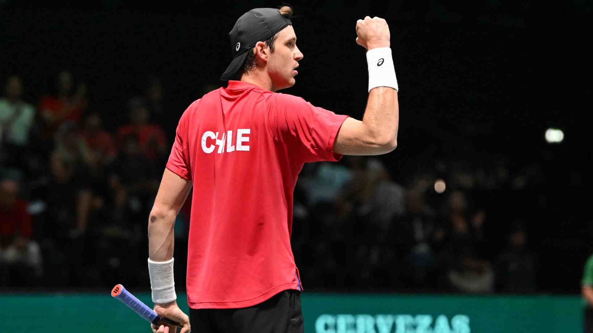 Nicolás Jarry durante la serie entre Chile y Canadá en Copa Davis.
