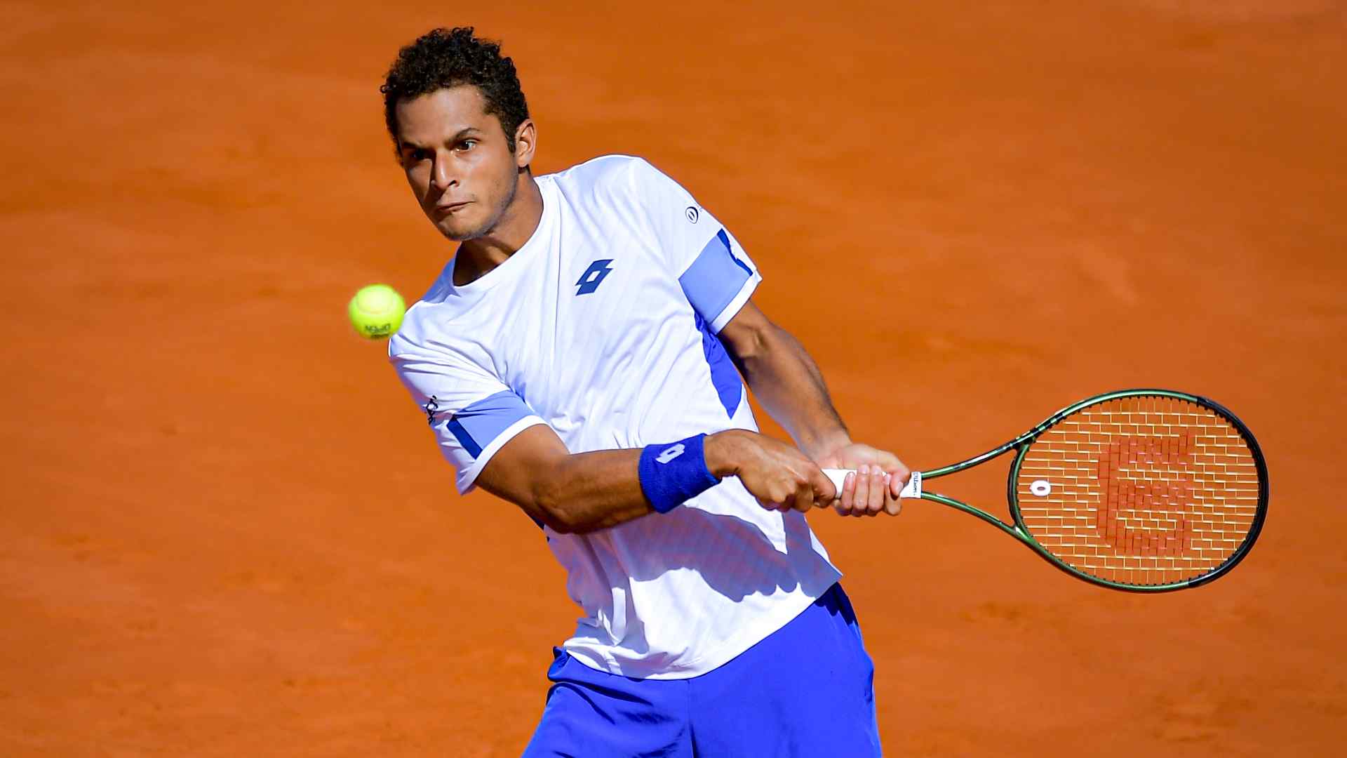 Juan Pablo Varillas supera a Albert Ramos en primera ronda del ATP 250 de Lyon.