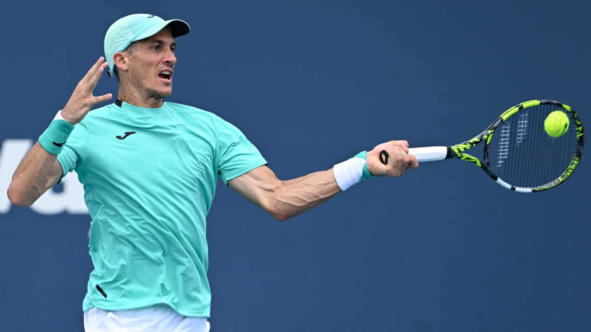 Facundo Bagnis se cita con Carlos Alcaraz en segunda ronda en Miami luego de superar a Felipe Meligeni.