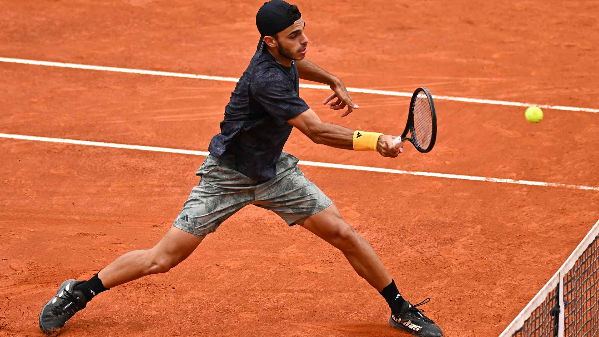 Francisco Cerúndolo superó a Munar en cuatro sets en primera ronda de Roland Garros 2023.