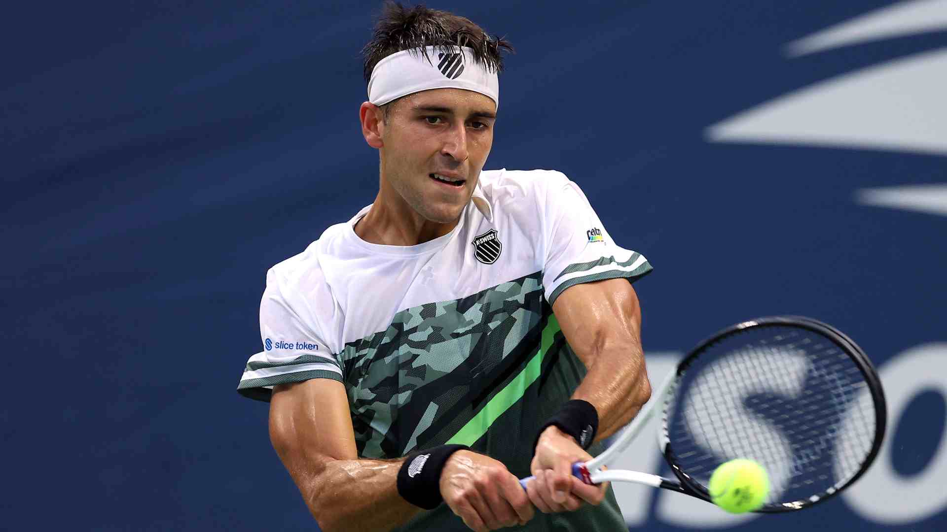 Tomás Etcheverry debuta con triunfo en el US Open 2023.