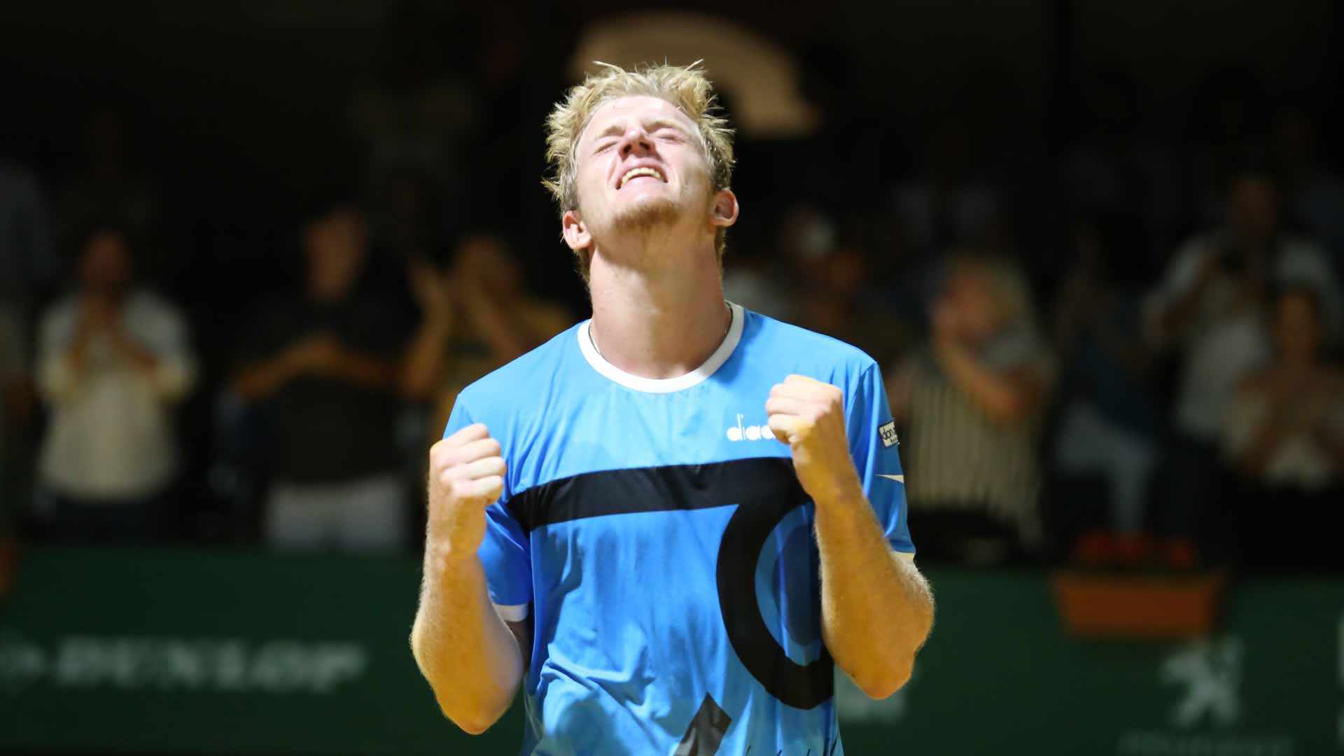 Alejandro Davidovich Fokina celebrates his maiden ATP Challenger Tour title in Sevilla.