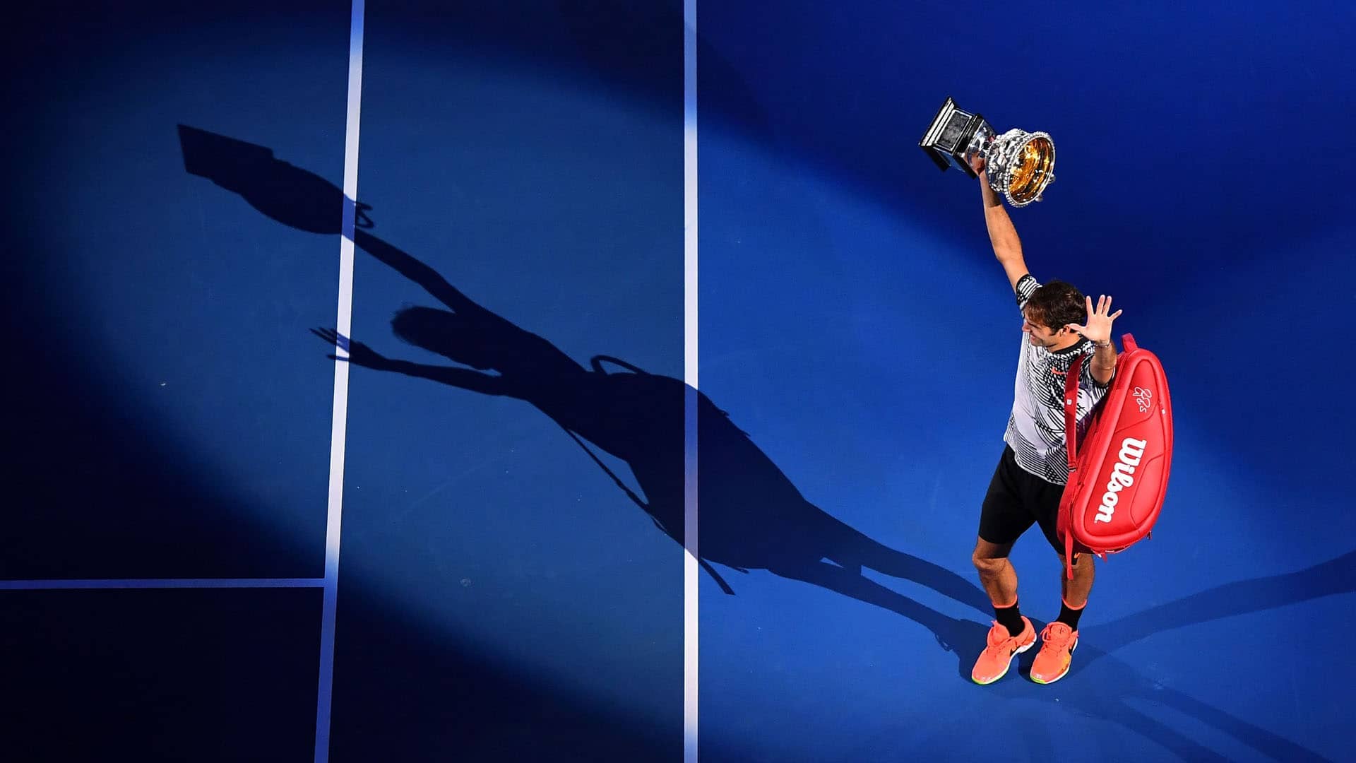 <a href='https://www.atptour.com/es/players/roger-federer/f324/overview'>Roger Federer</a>