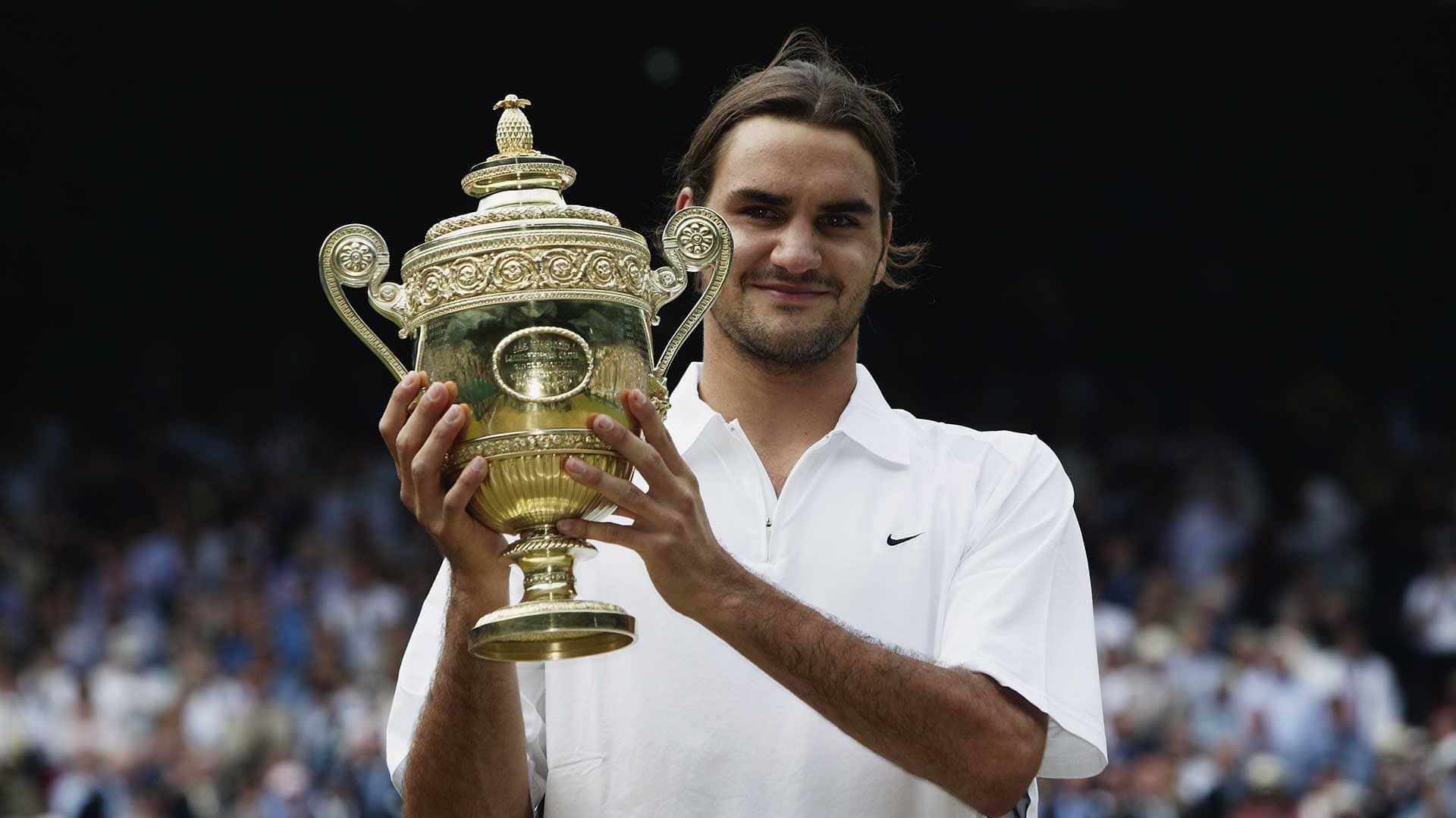 <a href='https://www.atptour.com/es/players/roger-federer/f324/overview'>Roger Federer</a>