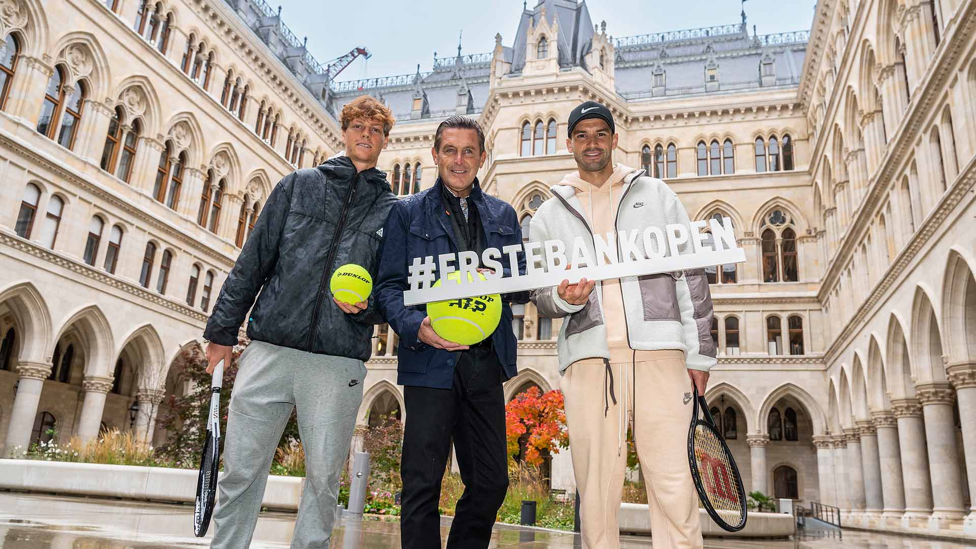 Jannik Sinner, City Councilor Peter Hanke and Grigor Dimitrov meet at Vienna City Hall.