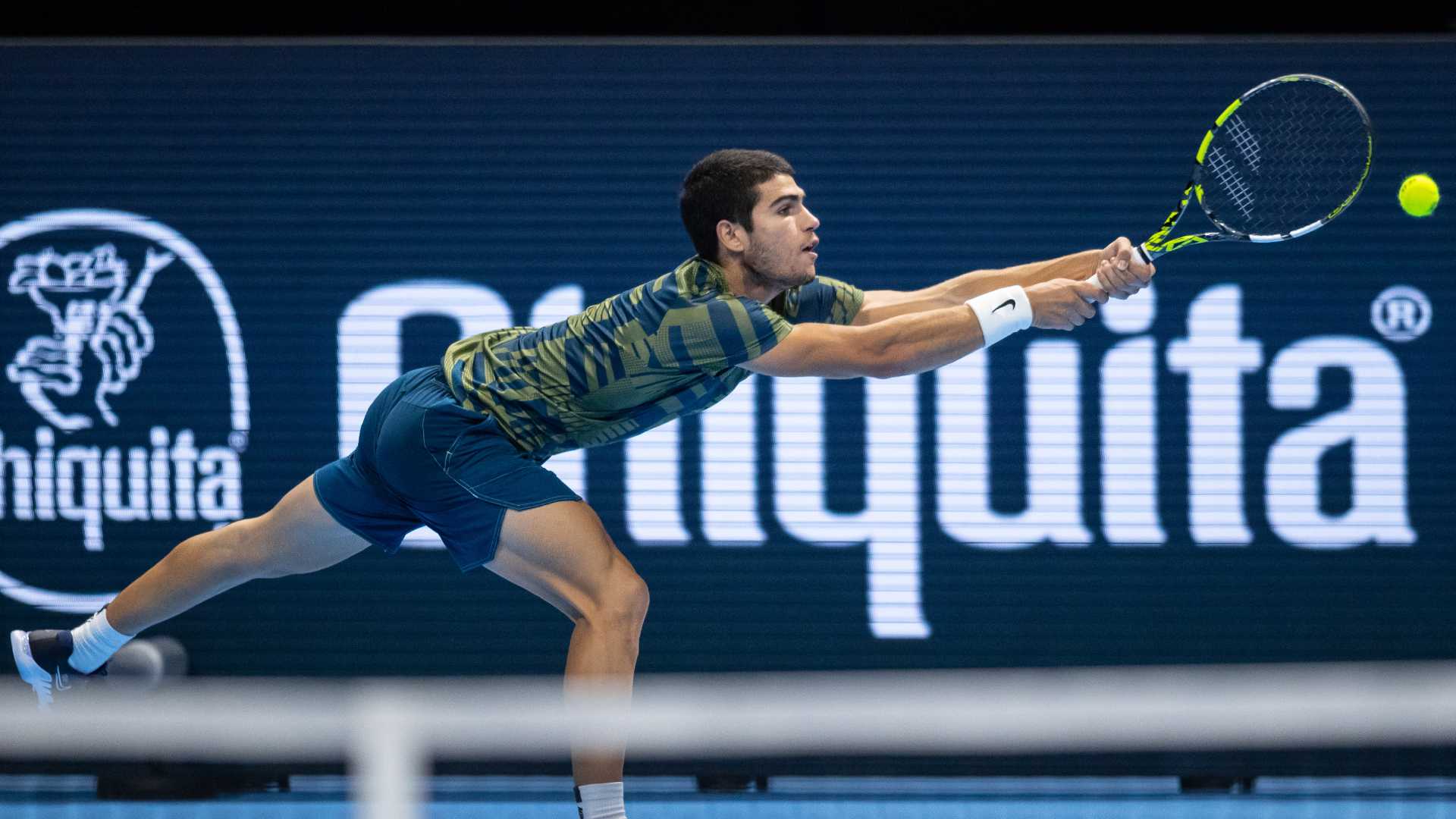 Carlos Alcaraz improves to 3-2 as World No. 1.