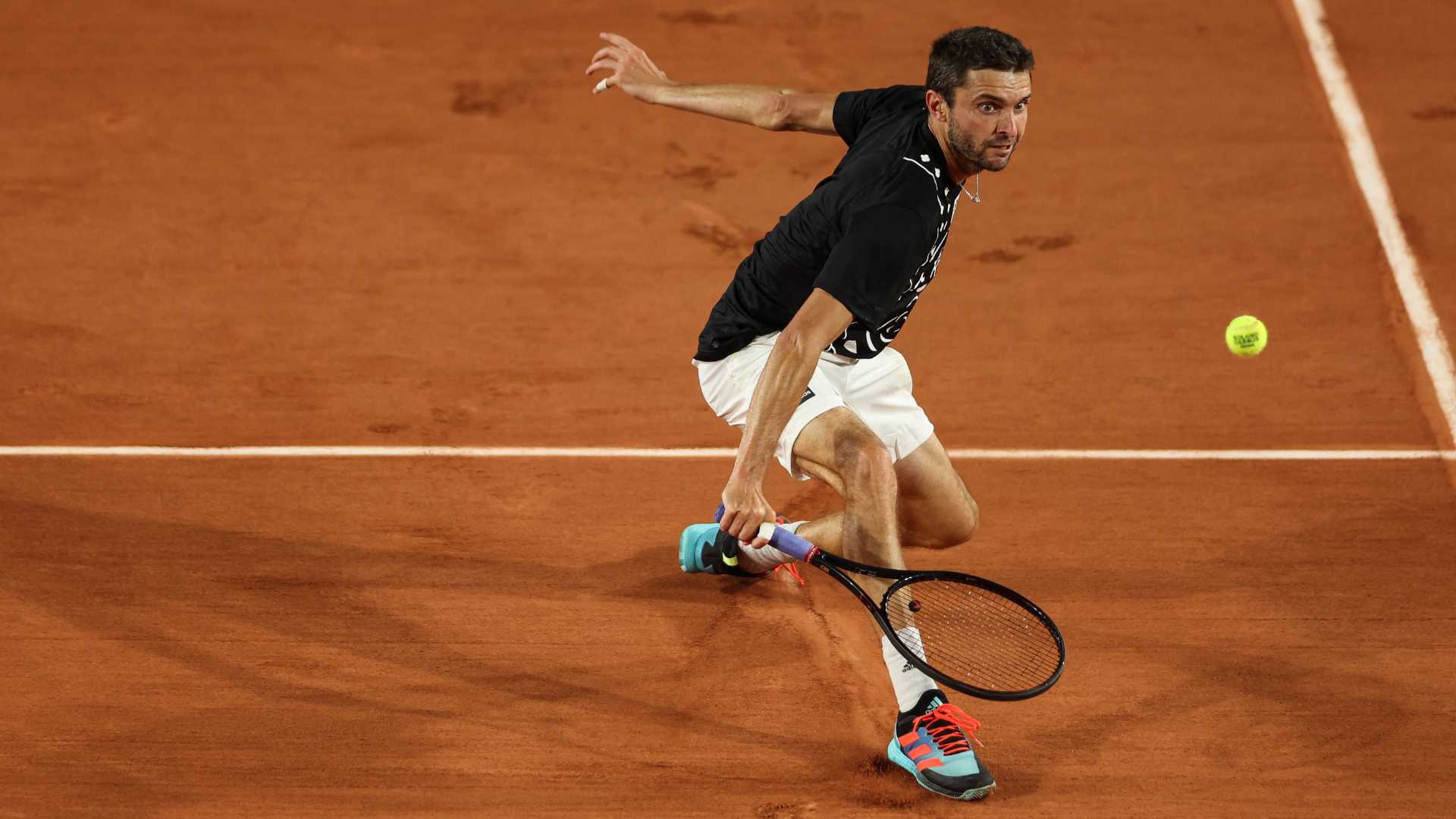 <a href='https://www.atptour.com/en/players/gilles-simon/sd32/overview'>Gilles Simon</a>