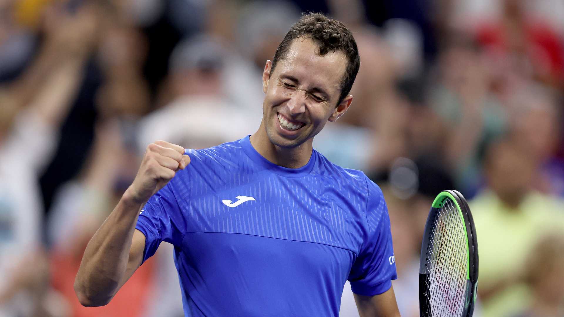 <a href='https://www.atptour.com/en/players/daniel-elahi-galan/ge33/overview'>Daniel Elahi Galan</a>