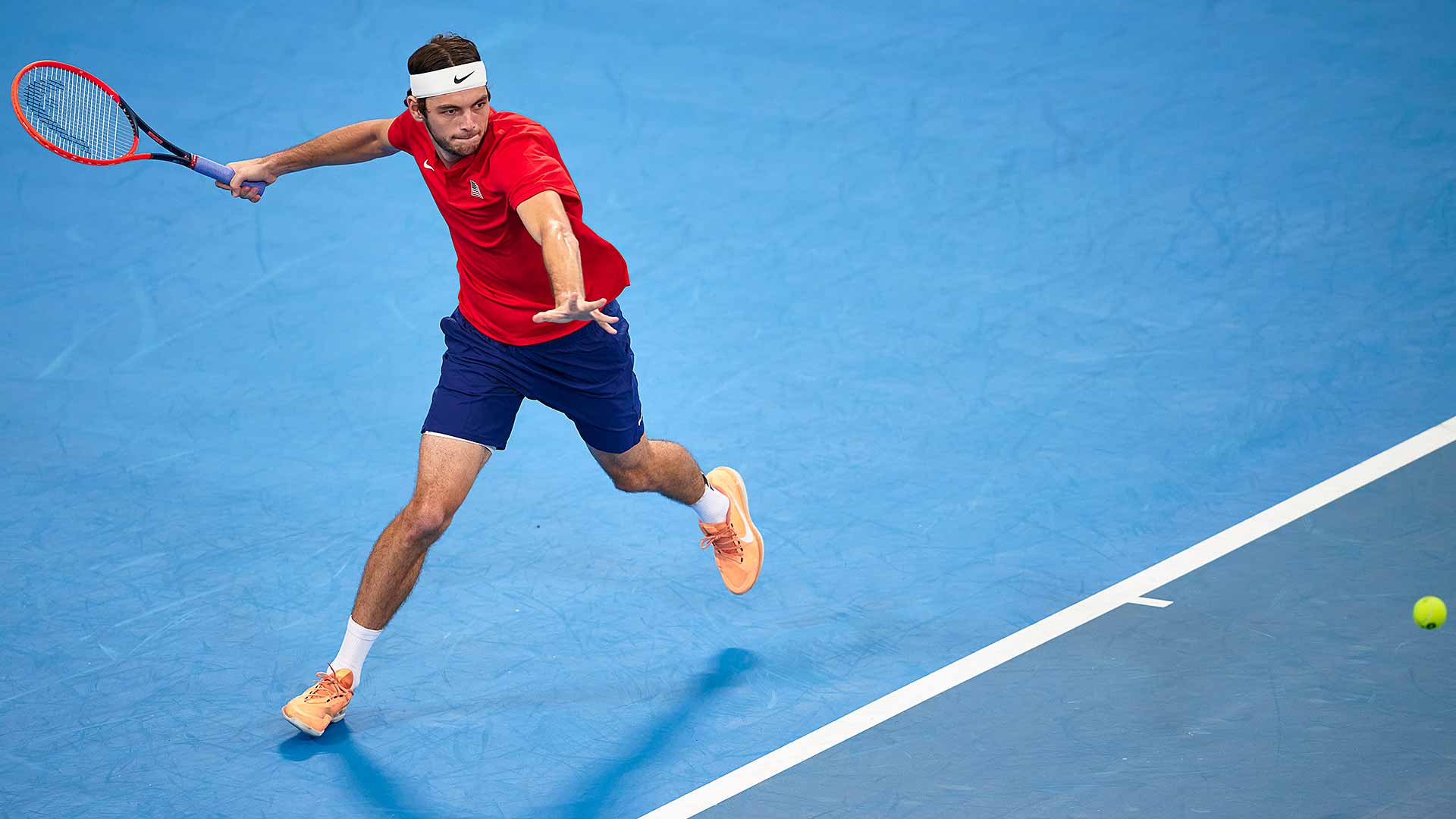 Taylor Fritz defeats Jiri Lehecka on Thursday in Sydney.