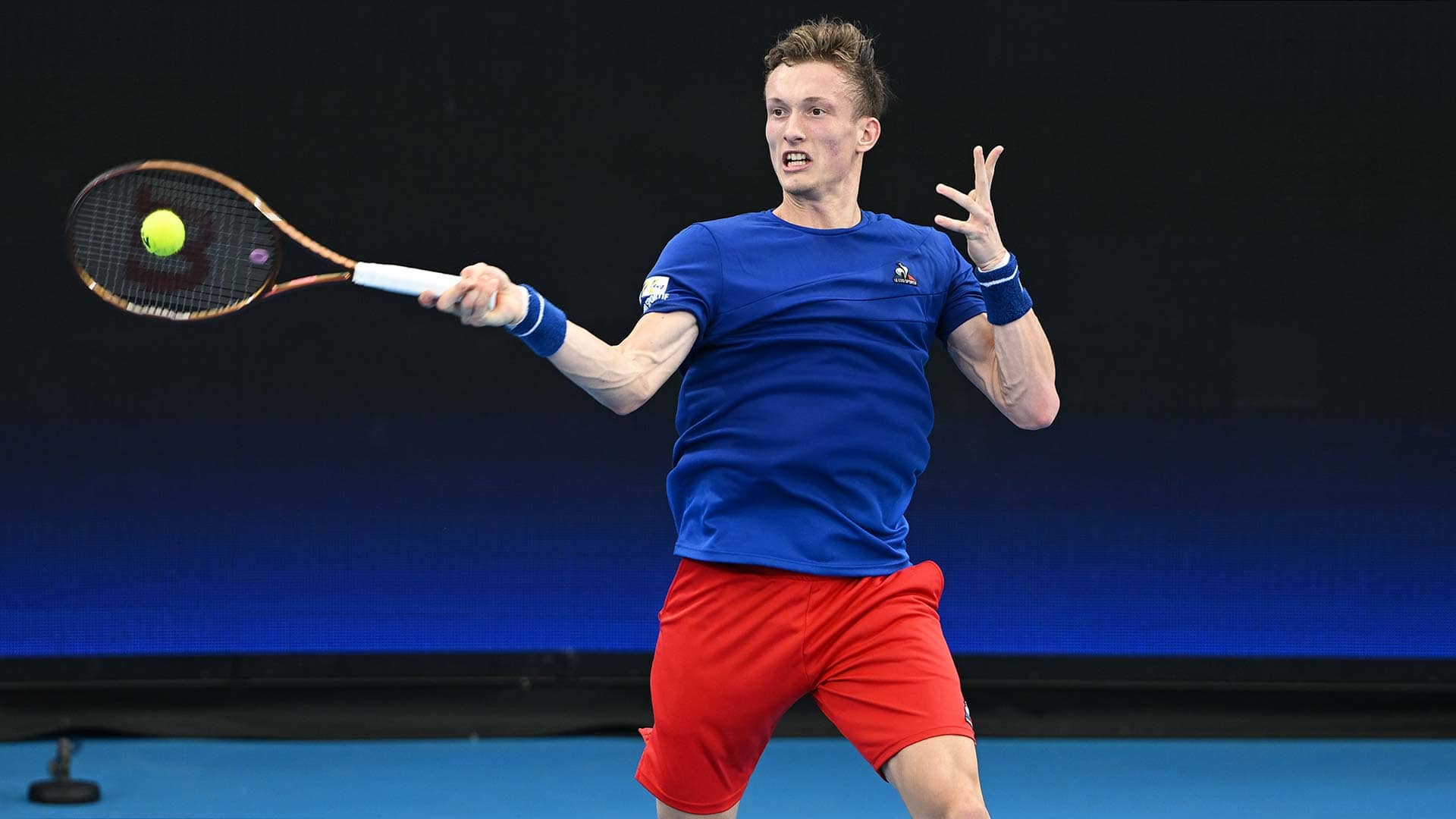 Jiri Lehecka defeats Alexander Zverev on Saturday in Sydney.