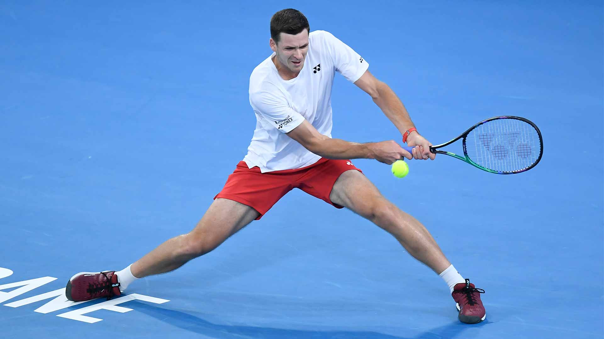 Hubert Hurkacz wins his first ATP Head2Head meeting with Stan Wawrinka on Tuesday evening in Brisbane.