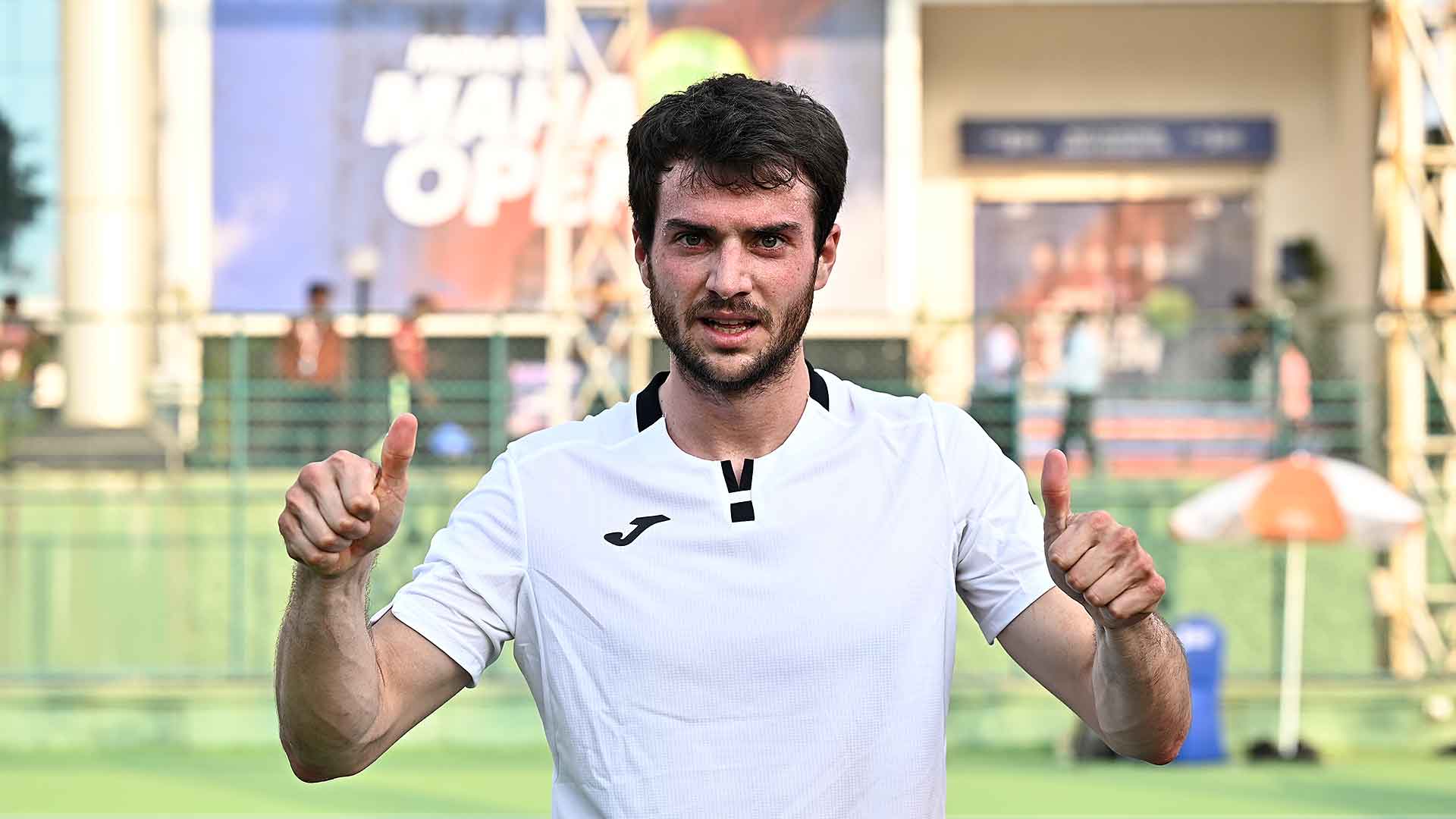 Pedro Martínez firmó su primera victoria de la temporada 2023 y se unió a Roberto Carballés en segunda ronda.