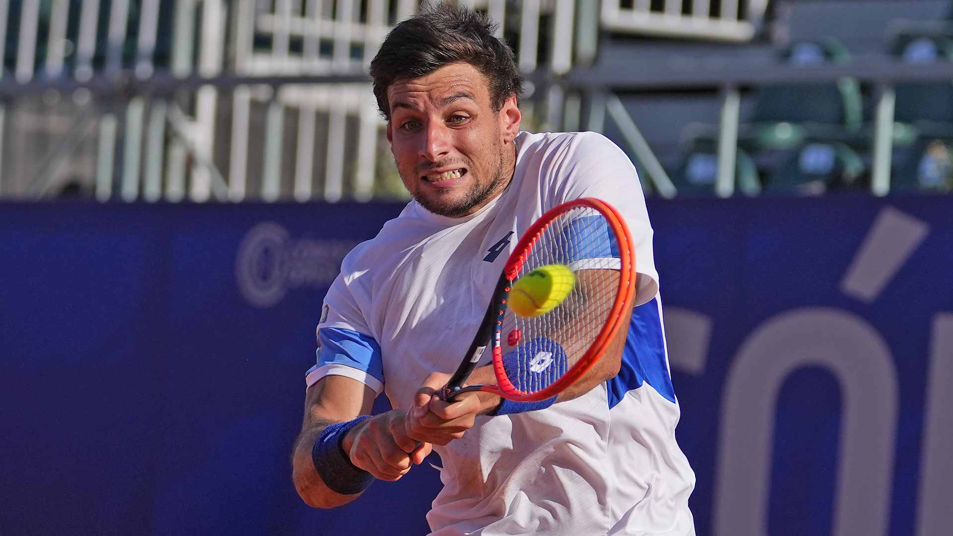 Spaniard Bernabe Zapata Miralles defeats countryman Roberto Carballes Baena in three sets on Monday in Cordoba.