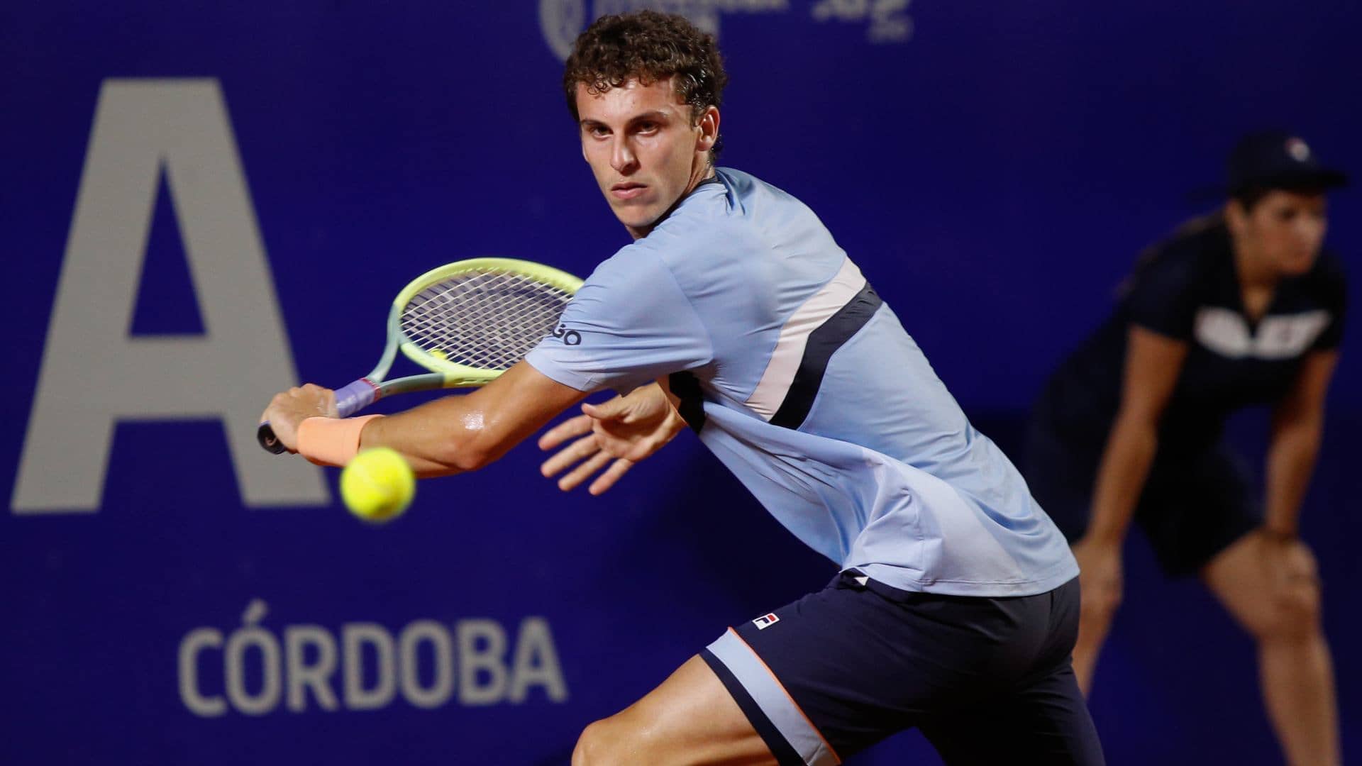 Juan Manuel Cerúndolo fue campeón del Córdoba Open en 2021 con apenas 19 años.