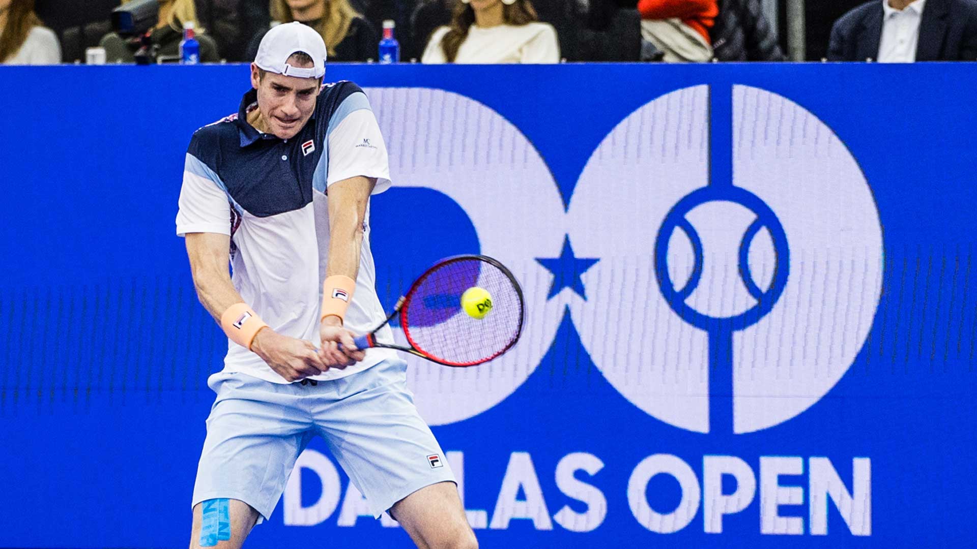 John Isner firmó 22 aces en su primer triunfo en Dallas.