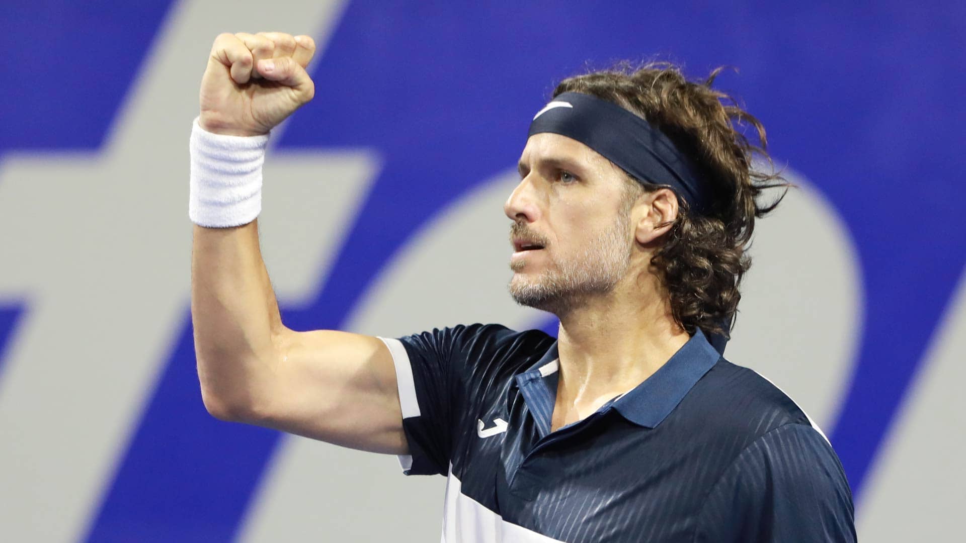 Feliciano Lopez earns his first win since July 2021 in Acapulco.