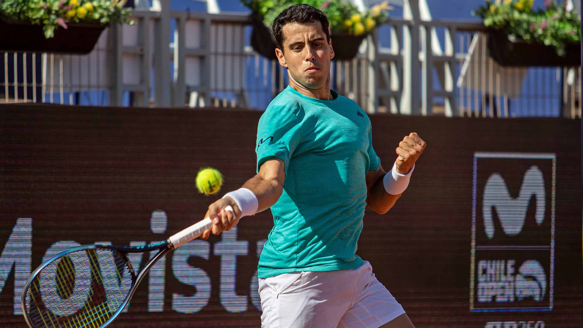Jaume Munar wins 87 per cent of his first-serve points to eliminate Lorenzo Musetti on Wednesday in Santiago.