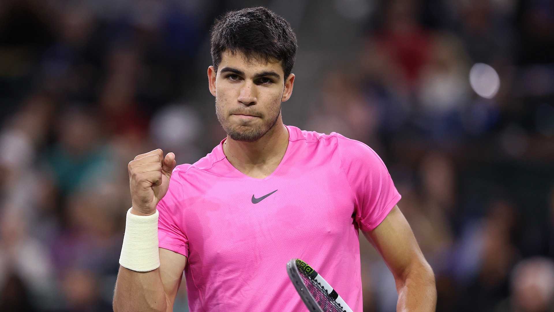 Carlos Alcaraz celebra un punto en el BNP Paribas Open 2023.