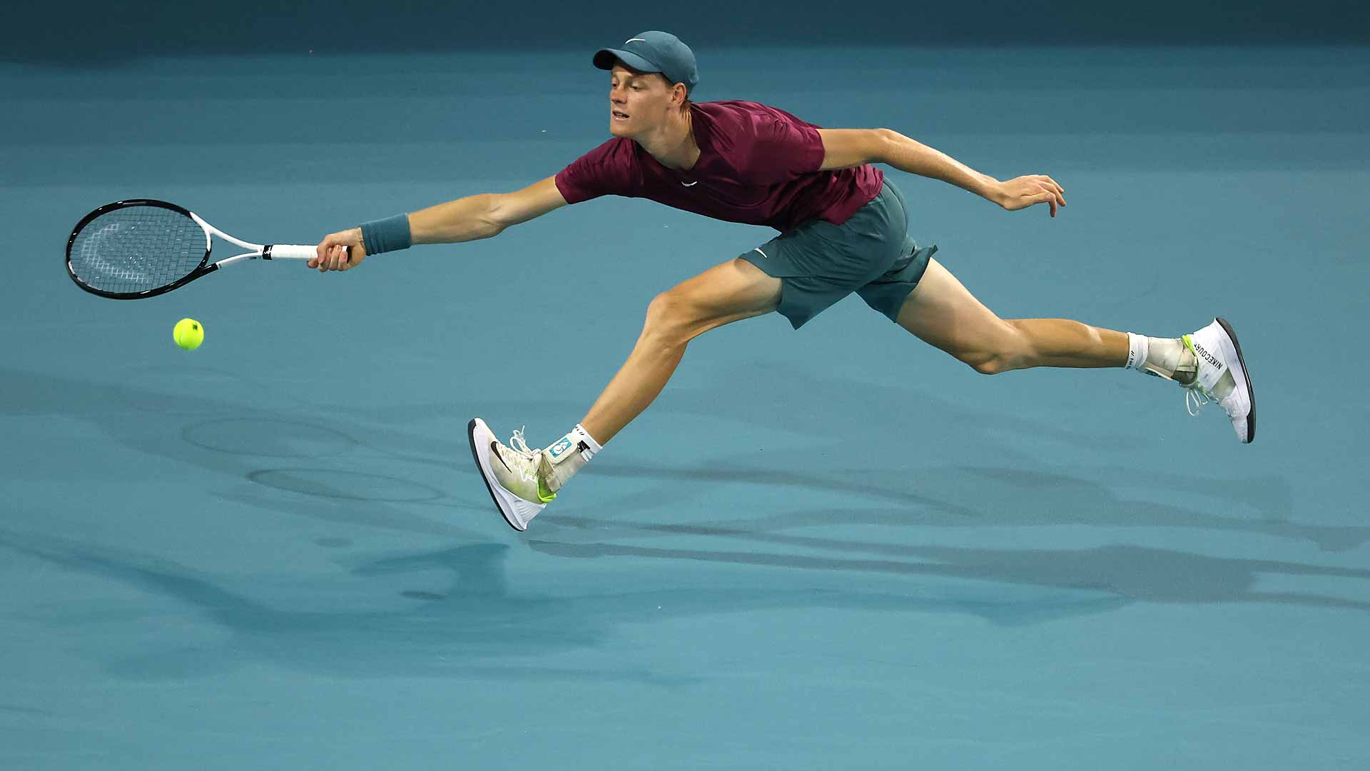 Jannik Sinner medirá a Daniil Medvedev en la final de Miami.