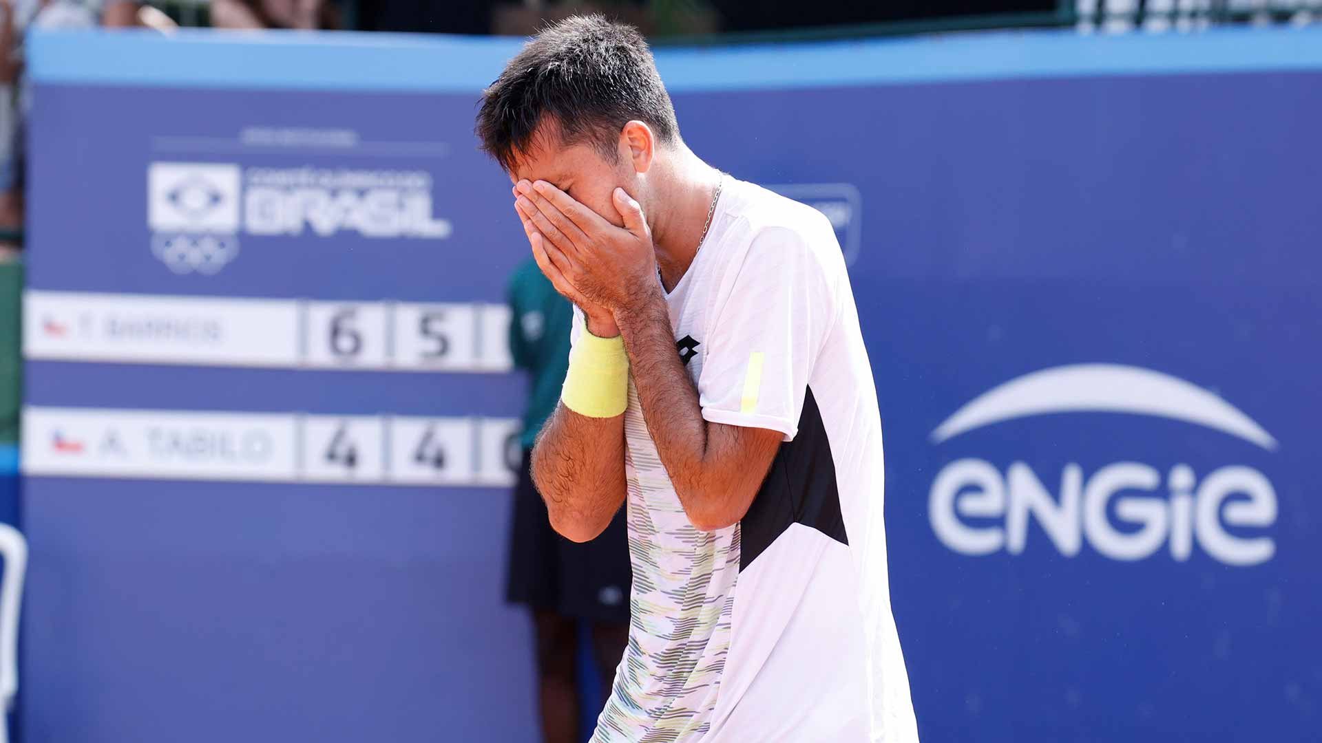 <a href='https://www.atptour.com/en/players/tomas-barrios-vera/bs86/overview'>Tomas Barrios Vera</a> celebrates winning the Florianopolis Challenger.