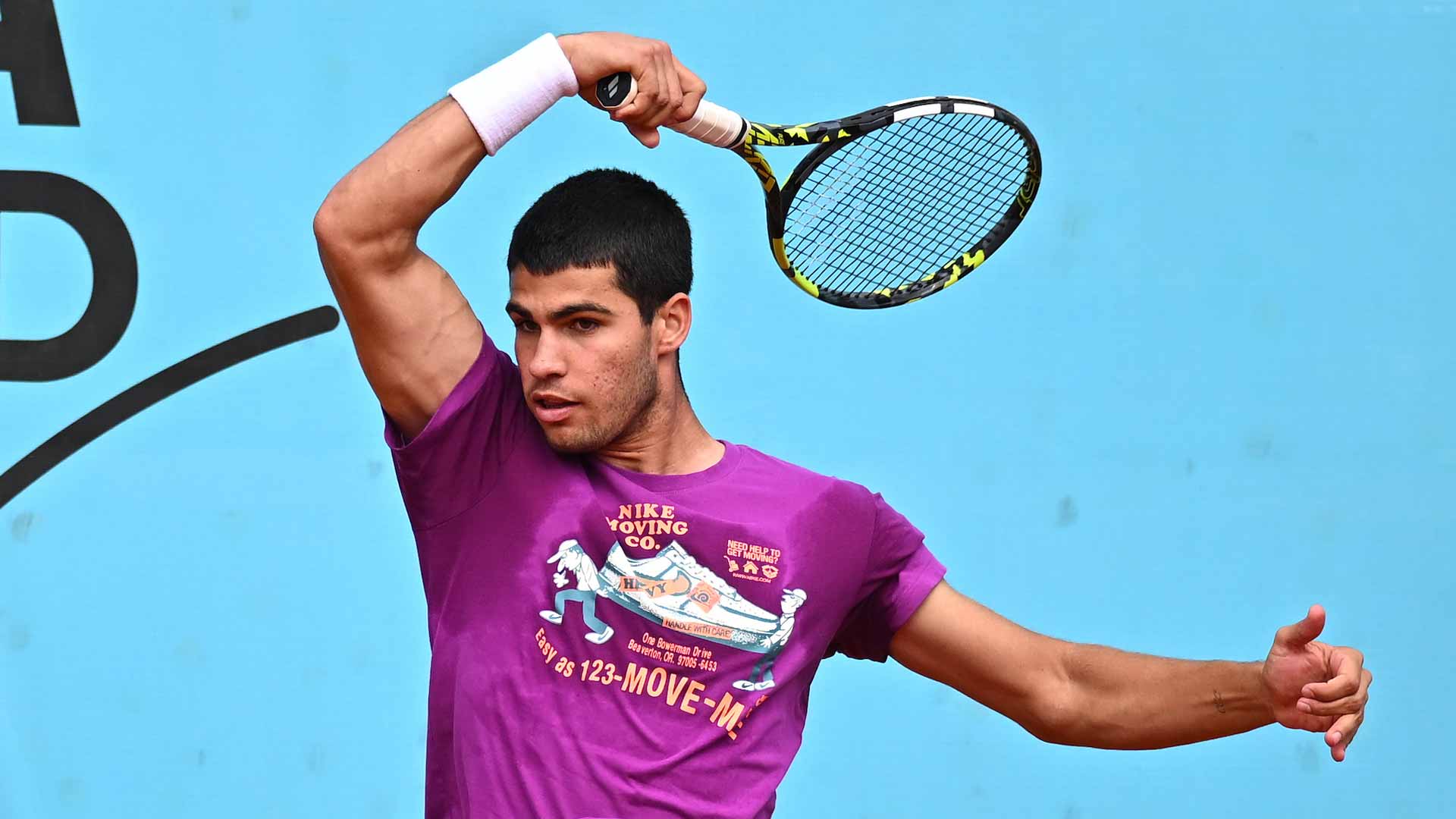 Carlos Alcaraz begins his Madrid title defence against Emil Ruusuvuori.
