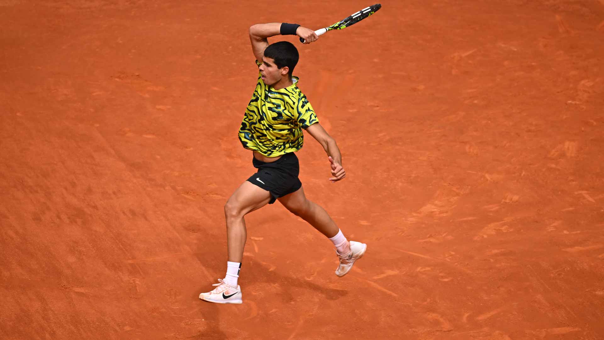 Carlos Alcaraz will try to earn his third win against Karen Khachanov on Wednesday.