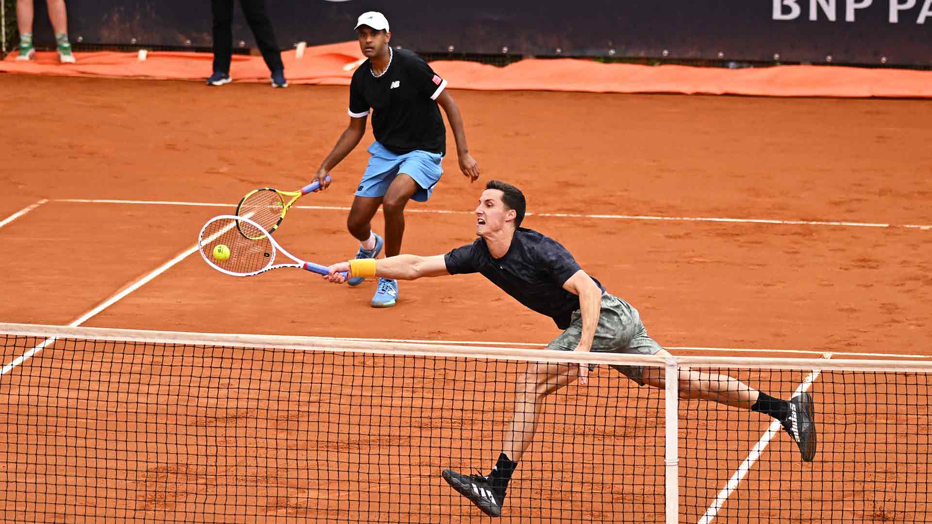 Joe Salisbury stretches for a volley on Monday in Rome.