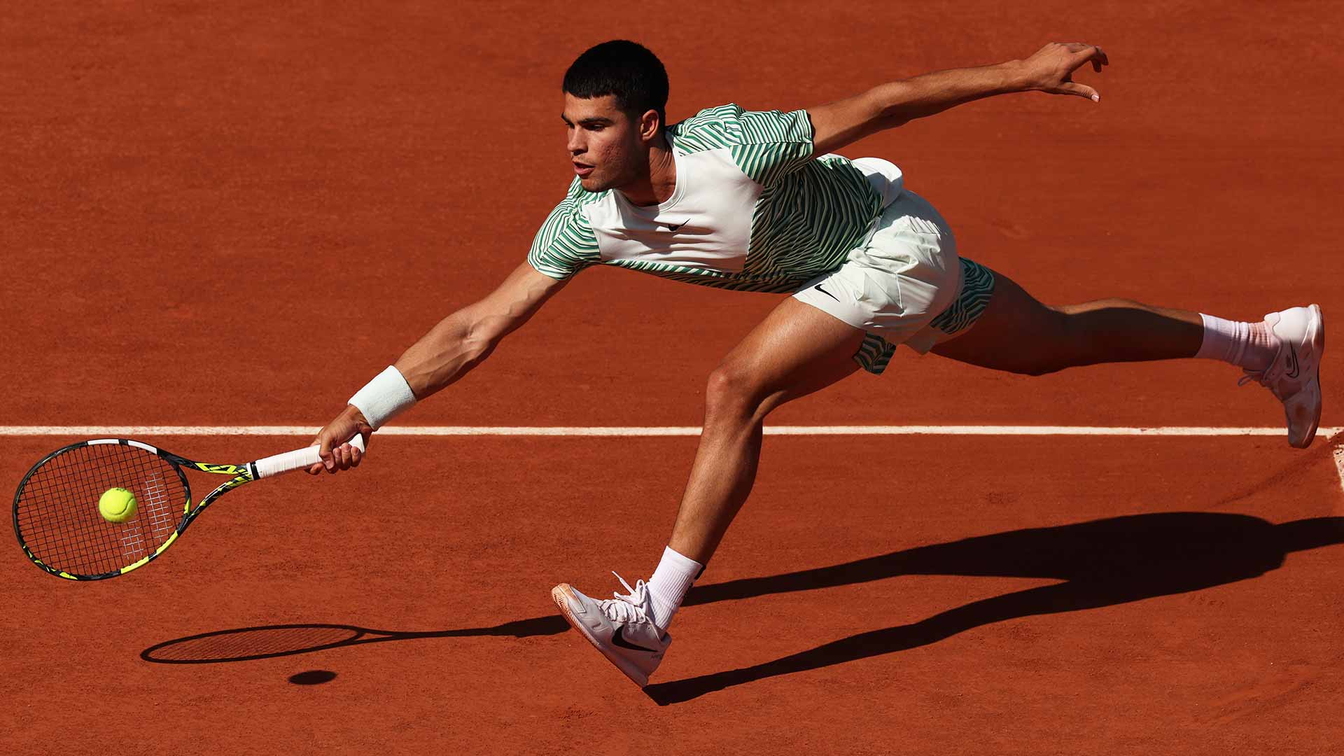 Carlos Alcaraz es el líder victorias sobre arcilla en la temporada (23).