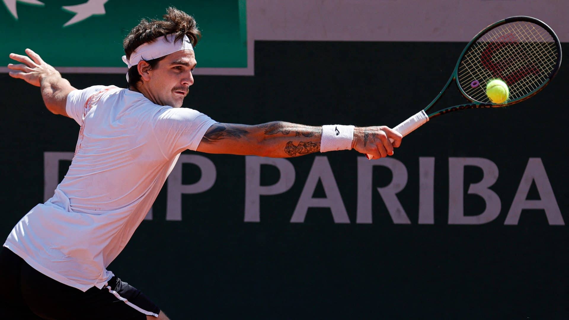 Seyboth Wild se estrena en la tercera ronda de un Grand Slam y sigue avanzando en Roland Garros.