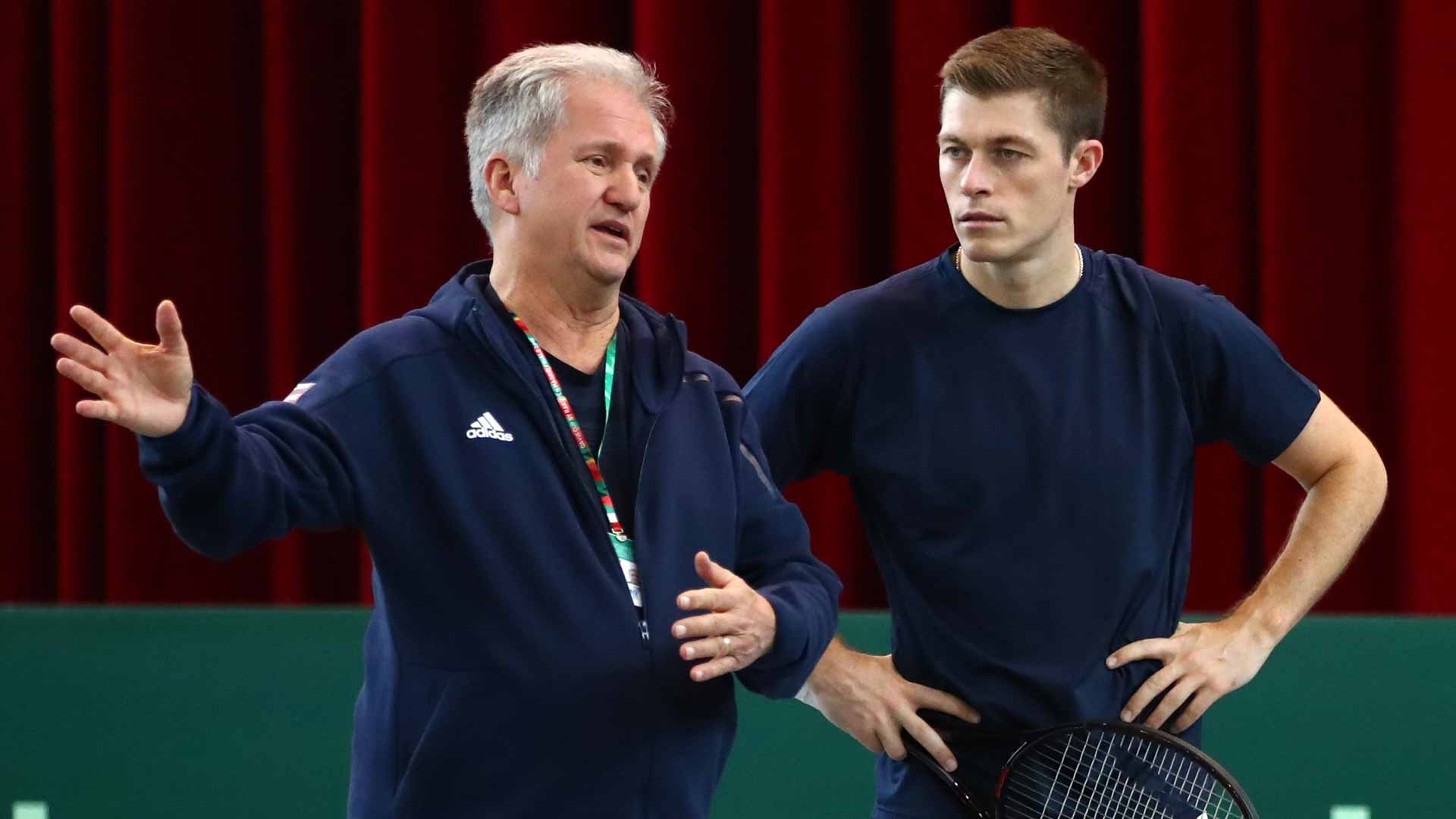 Louis Cayer currently supports British doubles players, including Neal Skupski.