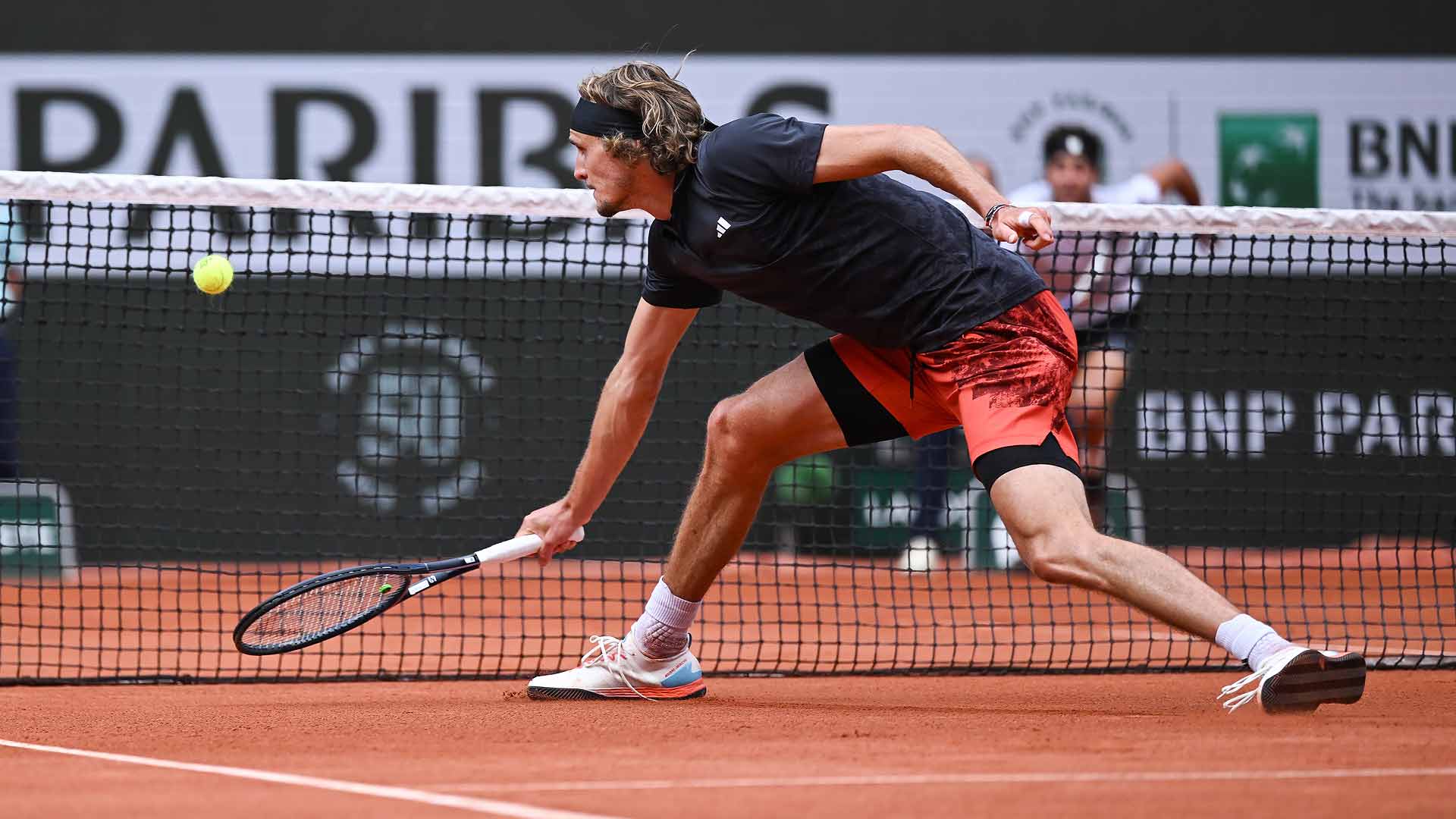 Alexander Zverev is into the Roland Garros semi-finals for the third consecutive year.