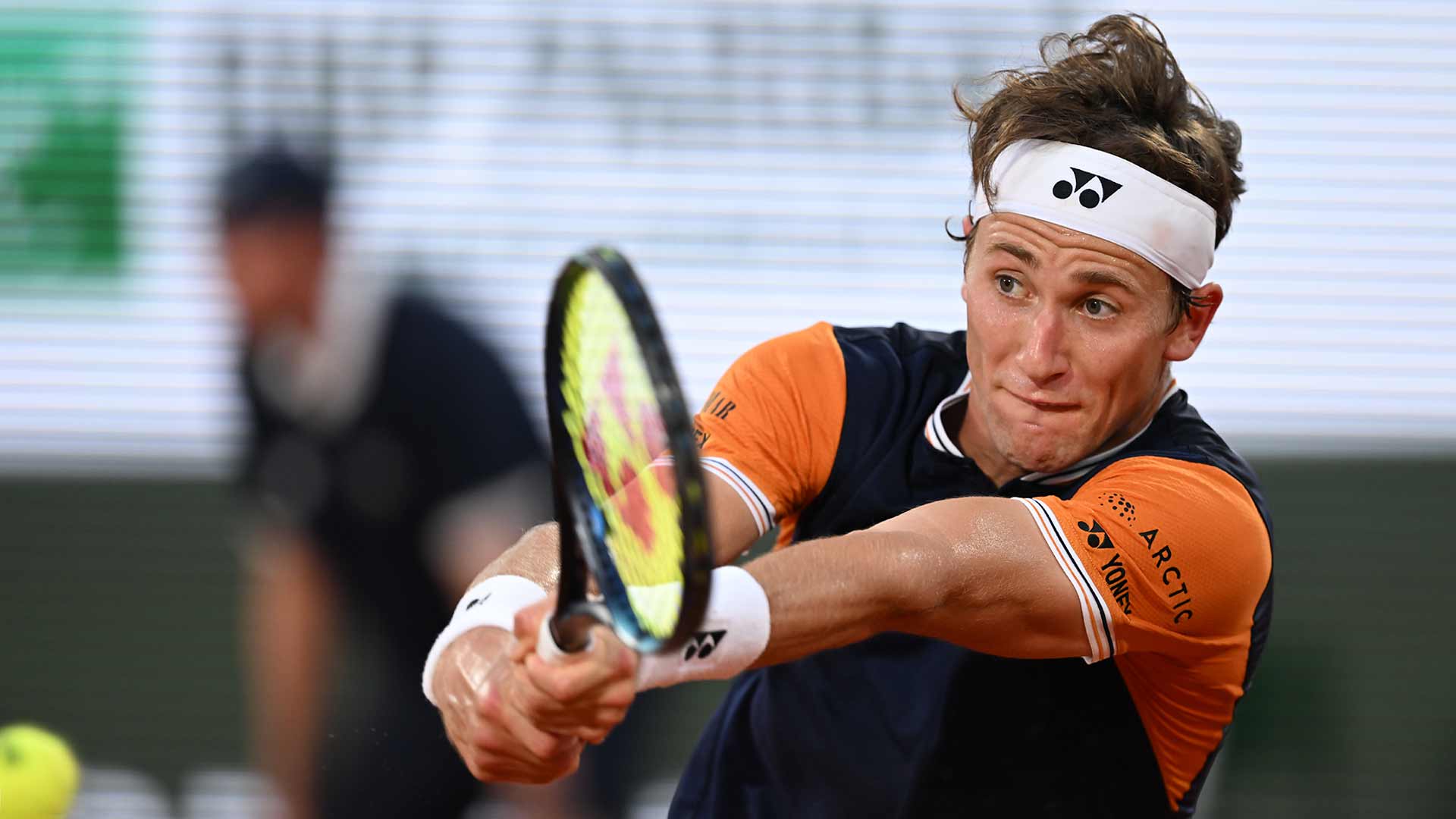Casper Ruud improves to 22-11 for the season by defeating Alexander Zverev on Friday to reach the final at Roland Garros.
