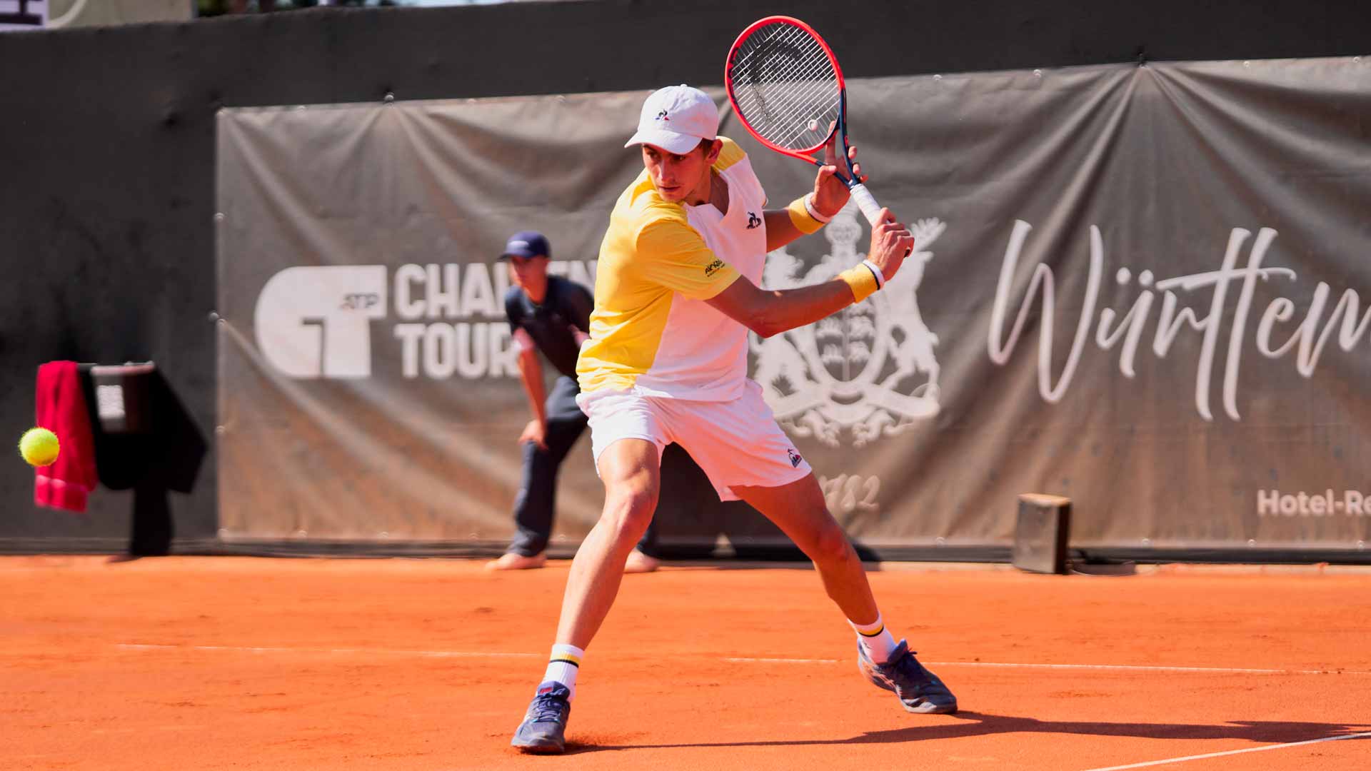 Matteo Arnaldi in action at the Heilbronn Challenger.
