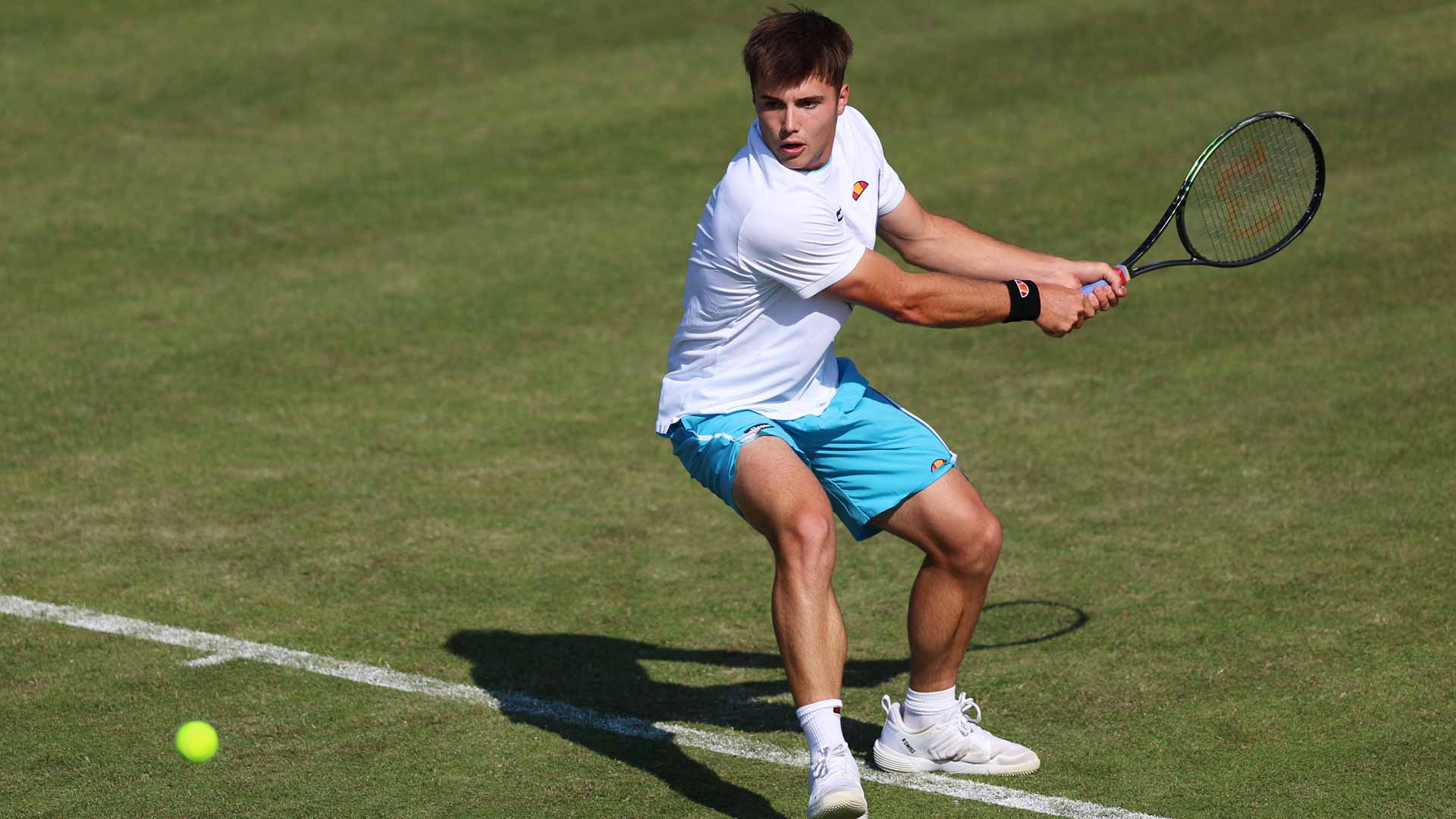 <a href='https://www.atptour.com/en/players/arthur-fery/f0dm/overview'>Arthur Fery</a> in first-round action at the Rothesay Open.