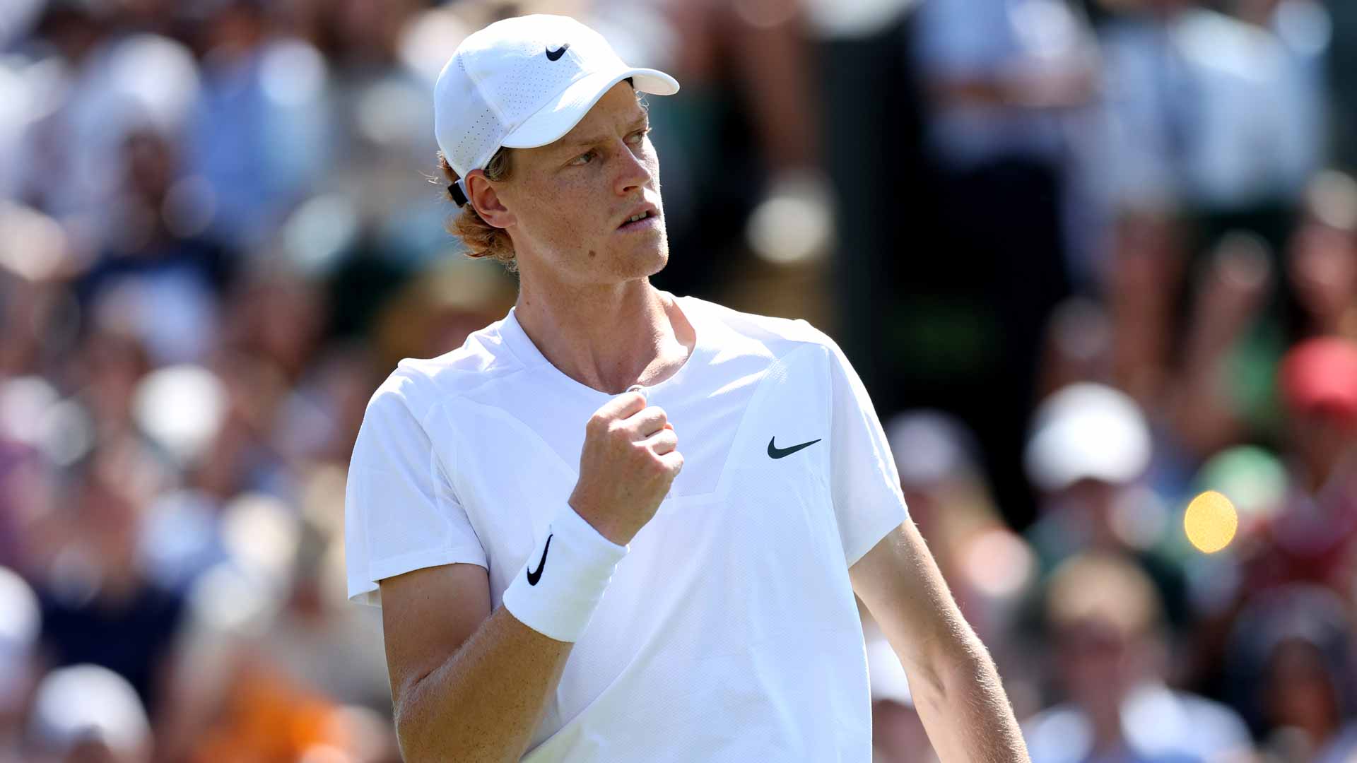 <a href='https://www.atptour.com/en/players/jannik-sinner/s0ag/overview'>Jannik Sinner</a> advances to the <a href='https://www.atptour.com/en/tournaments/wimbledon/540/overview'>Wimbledon</a> fourth round.