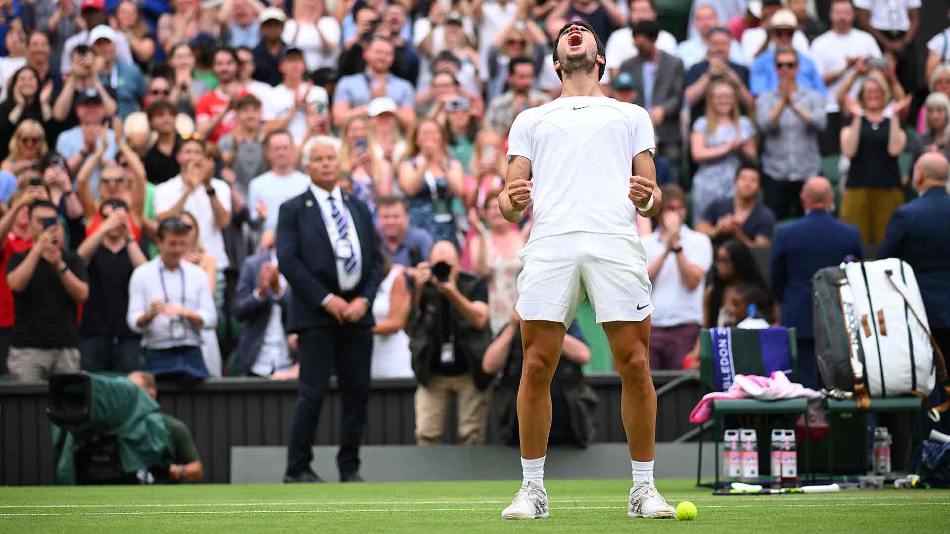 Carlos Alcaraz llegó a los cuartos de final de Wimbledon sin perder un partido este año sobre césped.