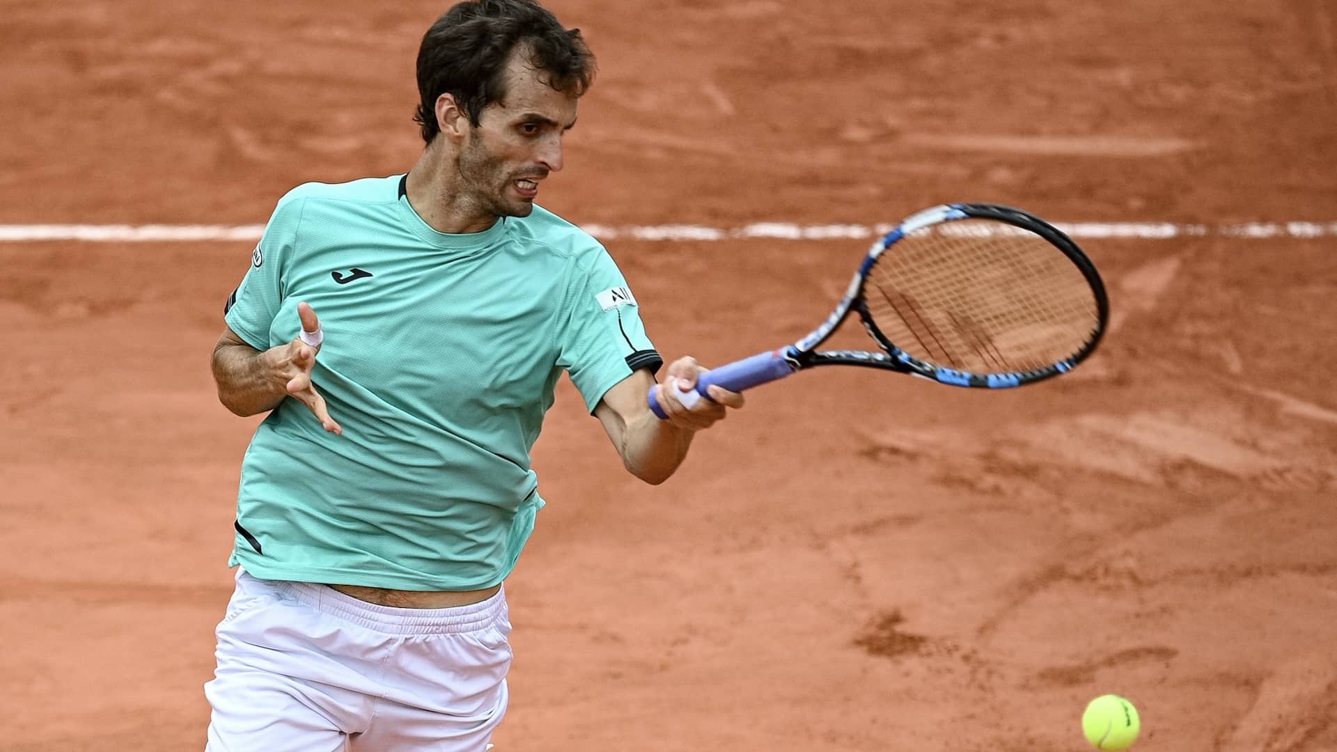 Albert Ramos-Viñolas remontó a Juan Pablo Varillas para llegar a semifinales.