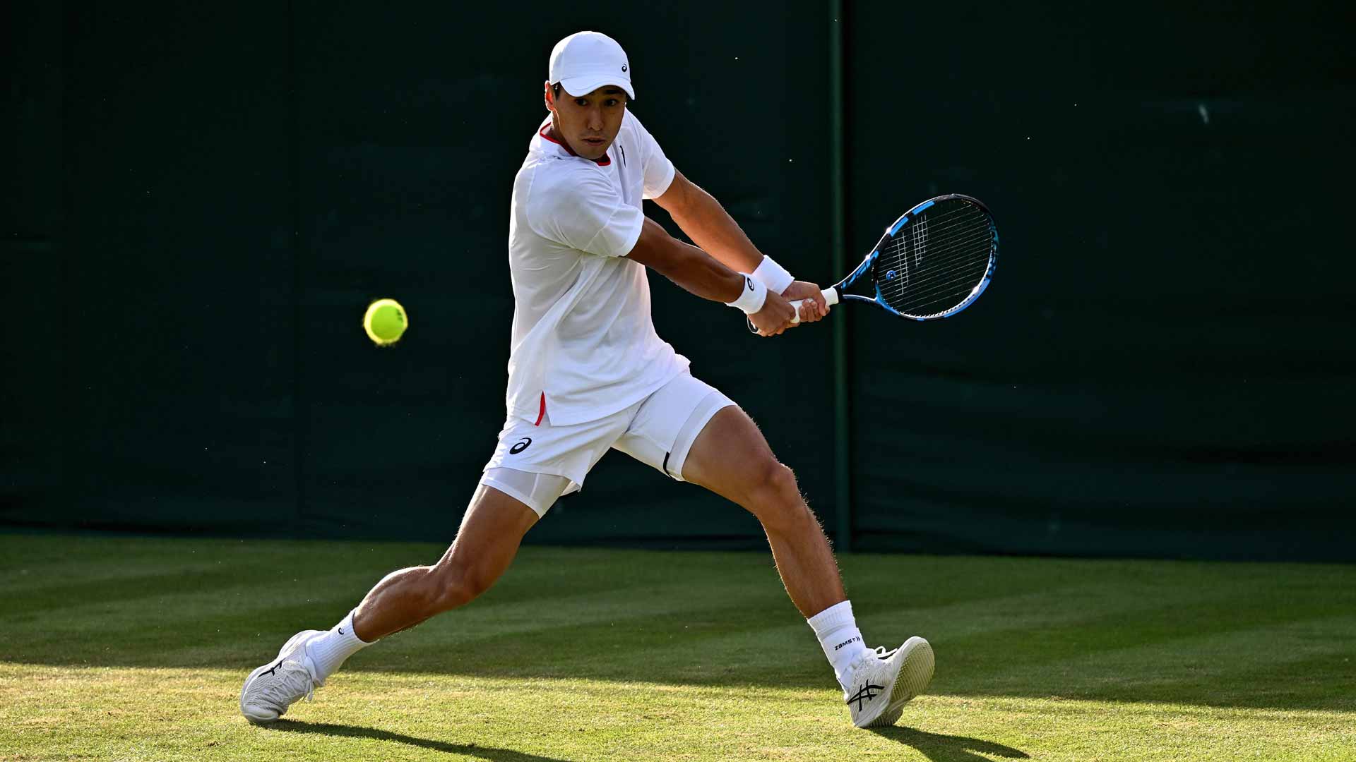 <a href='https://www.atptour.com/en/players/yosuke-watanuki/wb08/overview'>Yosuke Watanuki</a> claims his first <a href='https://www.atptour.com/en/tournaments/wimbledon/540/overview'>Wimbledon</a> main-draw victory.