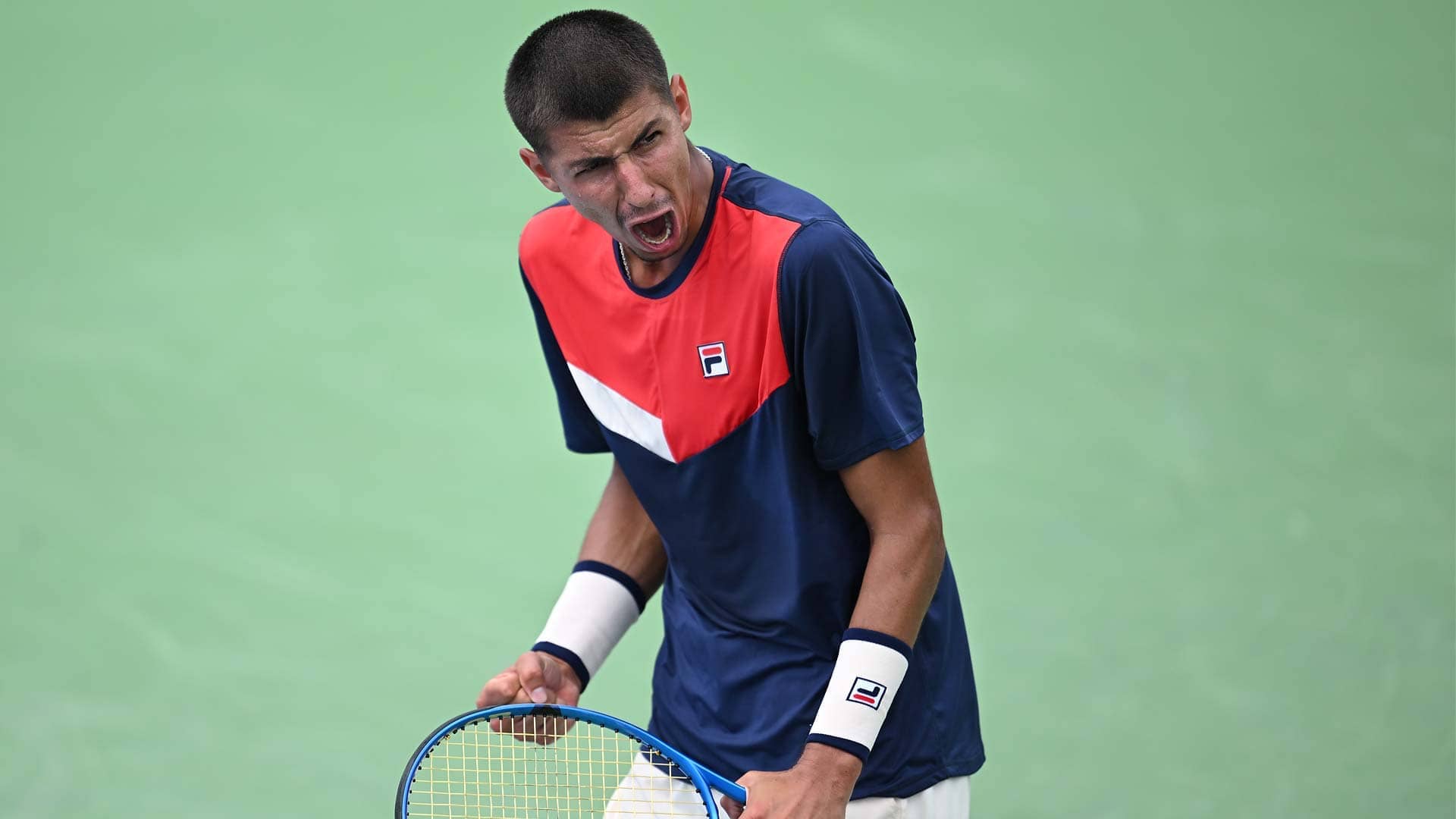 Alexei Popyrin defeats Emil Ruusuvuori in three sets Thursday to reach the Cincinnati quarter-finals.