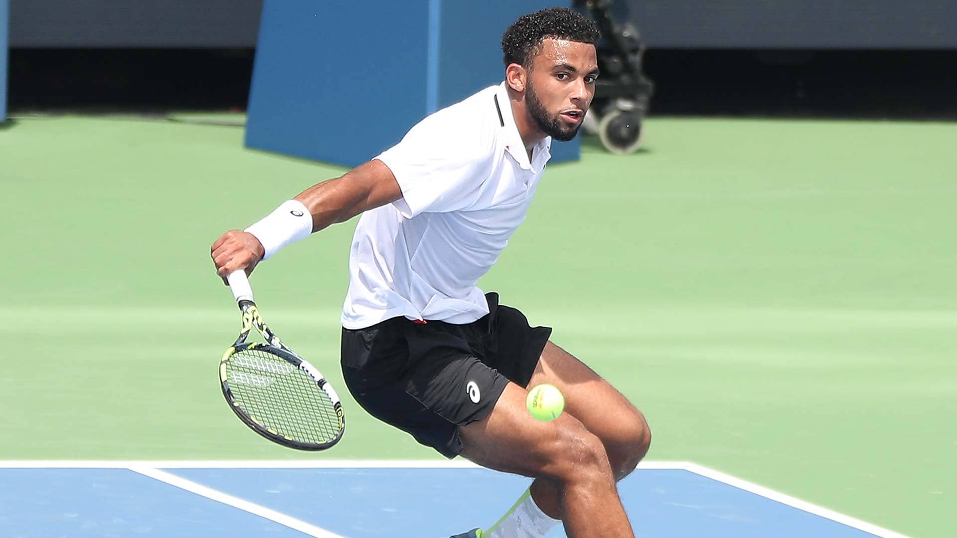 Arthur Fils holds a 13-8 record on the ATP Tour for 2023.