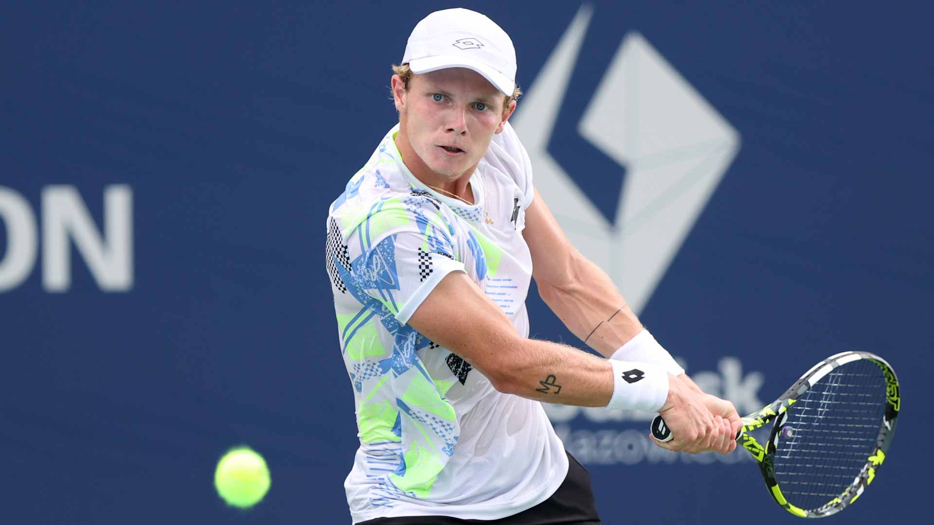 <a href='https://www.atptour.com/en/players/jesper-de-jong/d0c1/overview'>Jesper de Jong</a> wins the Challenger 100 event in Grodzisk Mazowiecki.
