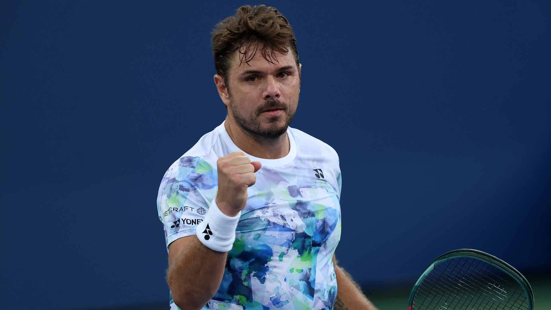 Stan Wawrinka defeats Tomas Martin Etcheverry on Thursday at the US Open.